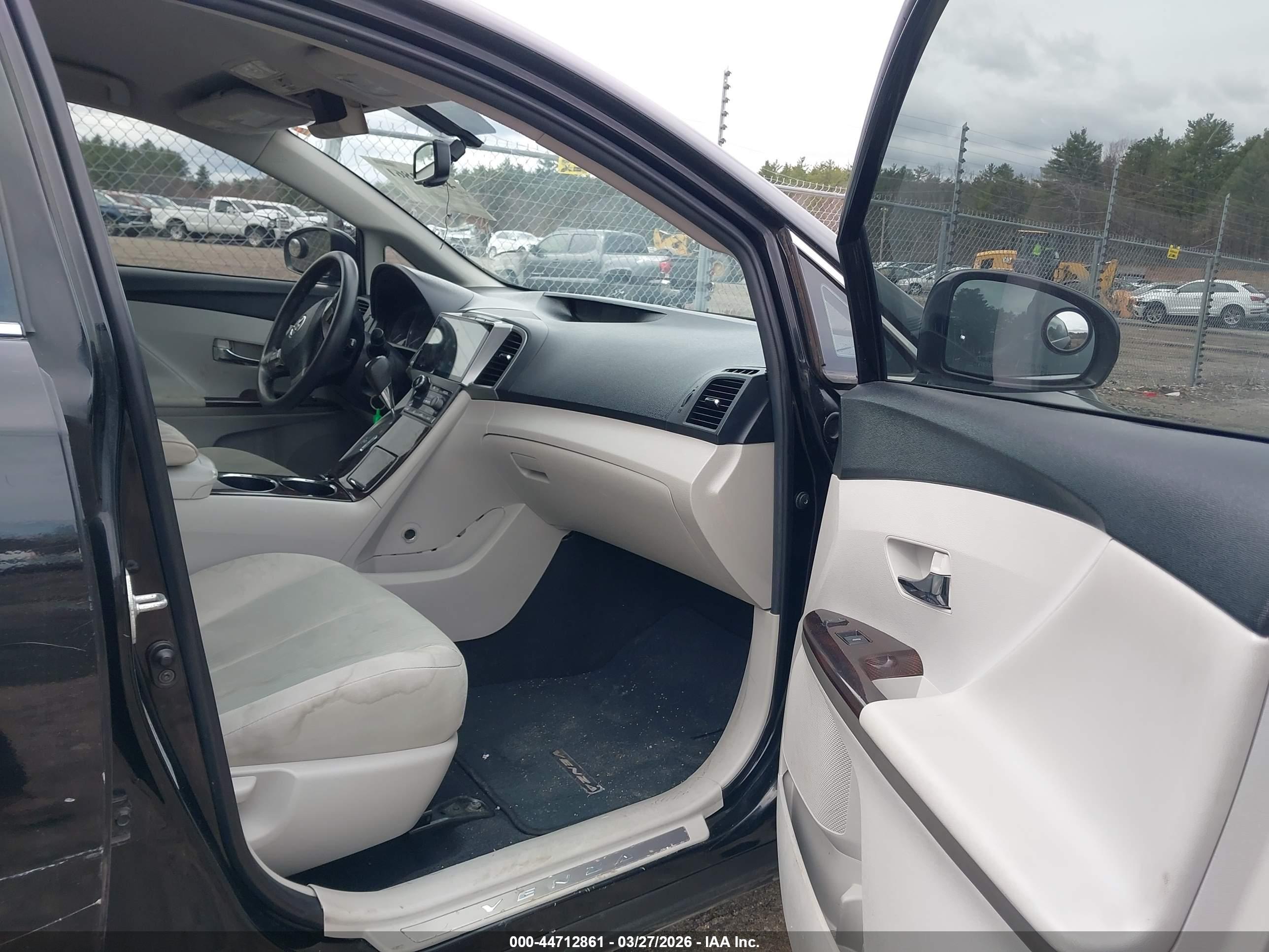 TOYOTA VENZA image 5