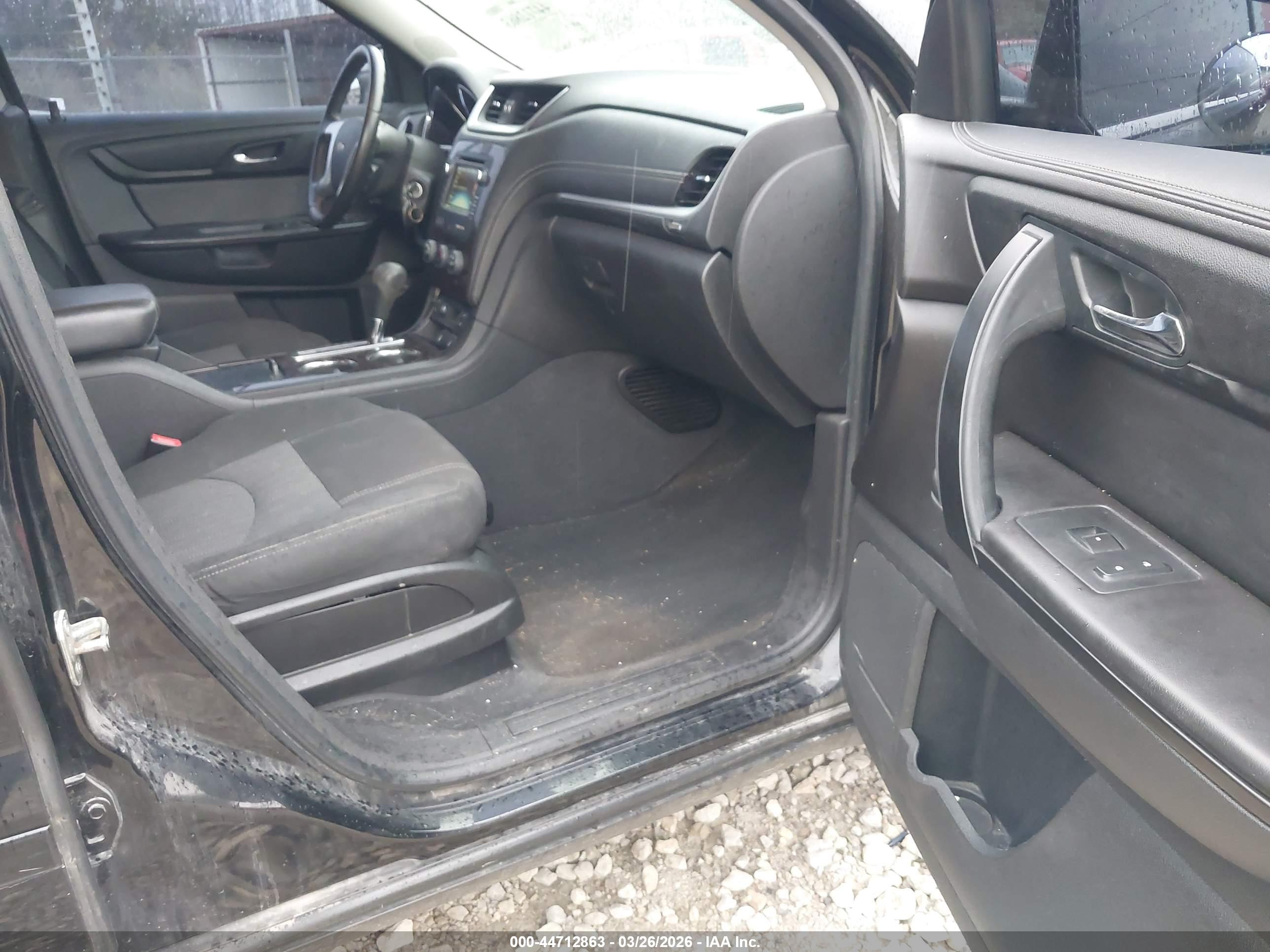 CHEVROLET TRAVERSE image 5