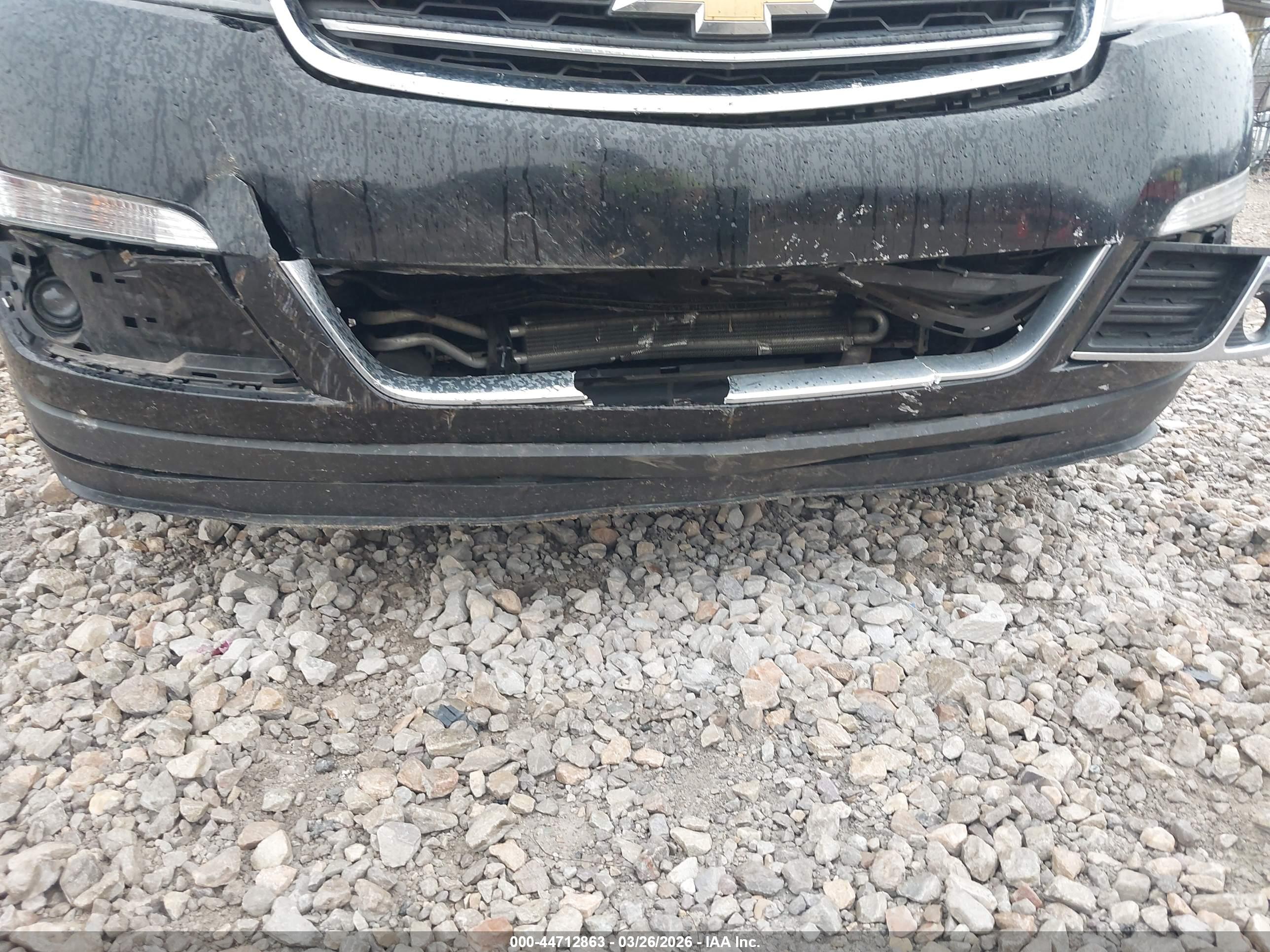 CHEVROLET TRAVERSE image 6