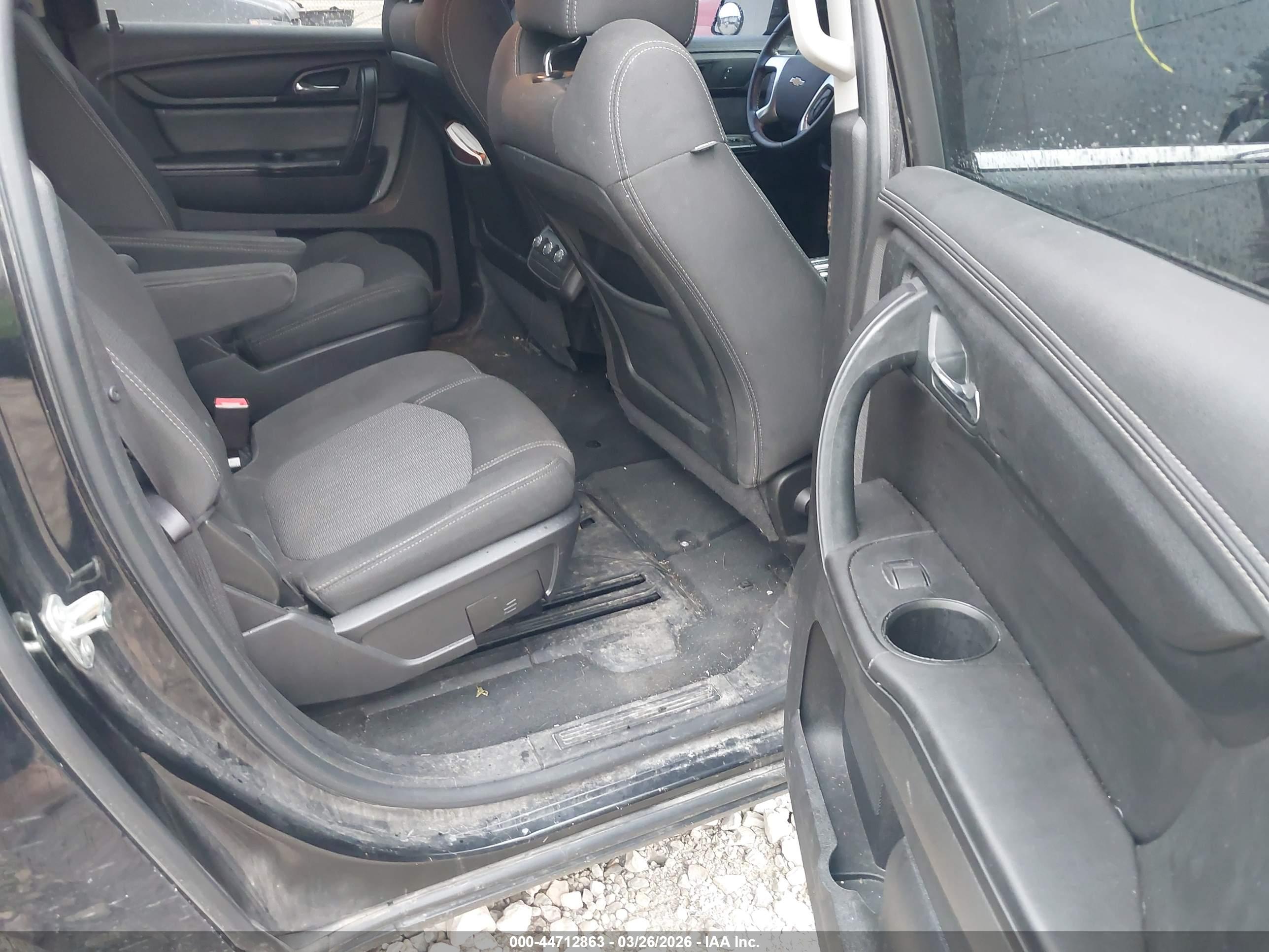 CHEVROLET TRAVERSE image 8