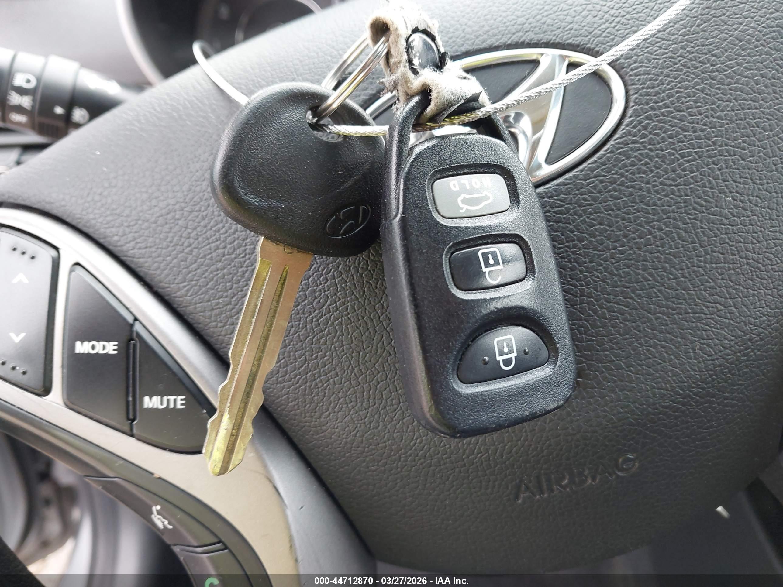 HYUNDAI ELANTRA image 11