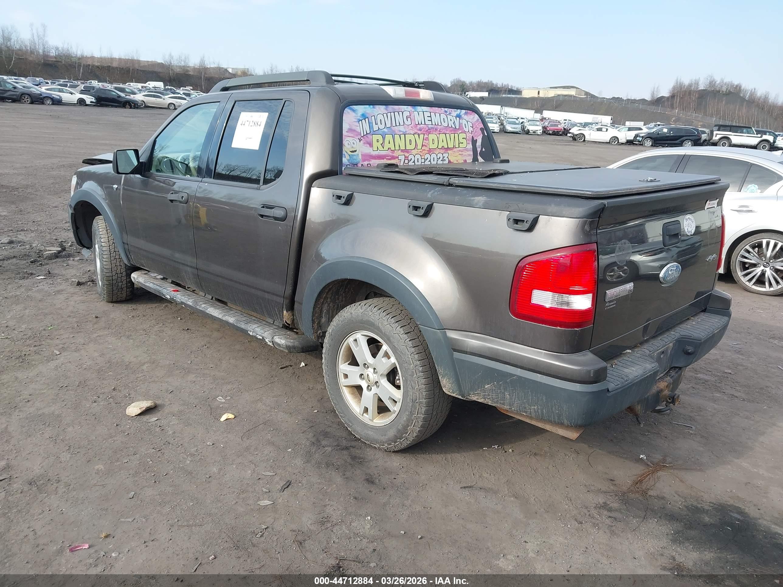 FORD EXPLORER image 3
