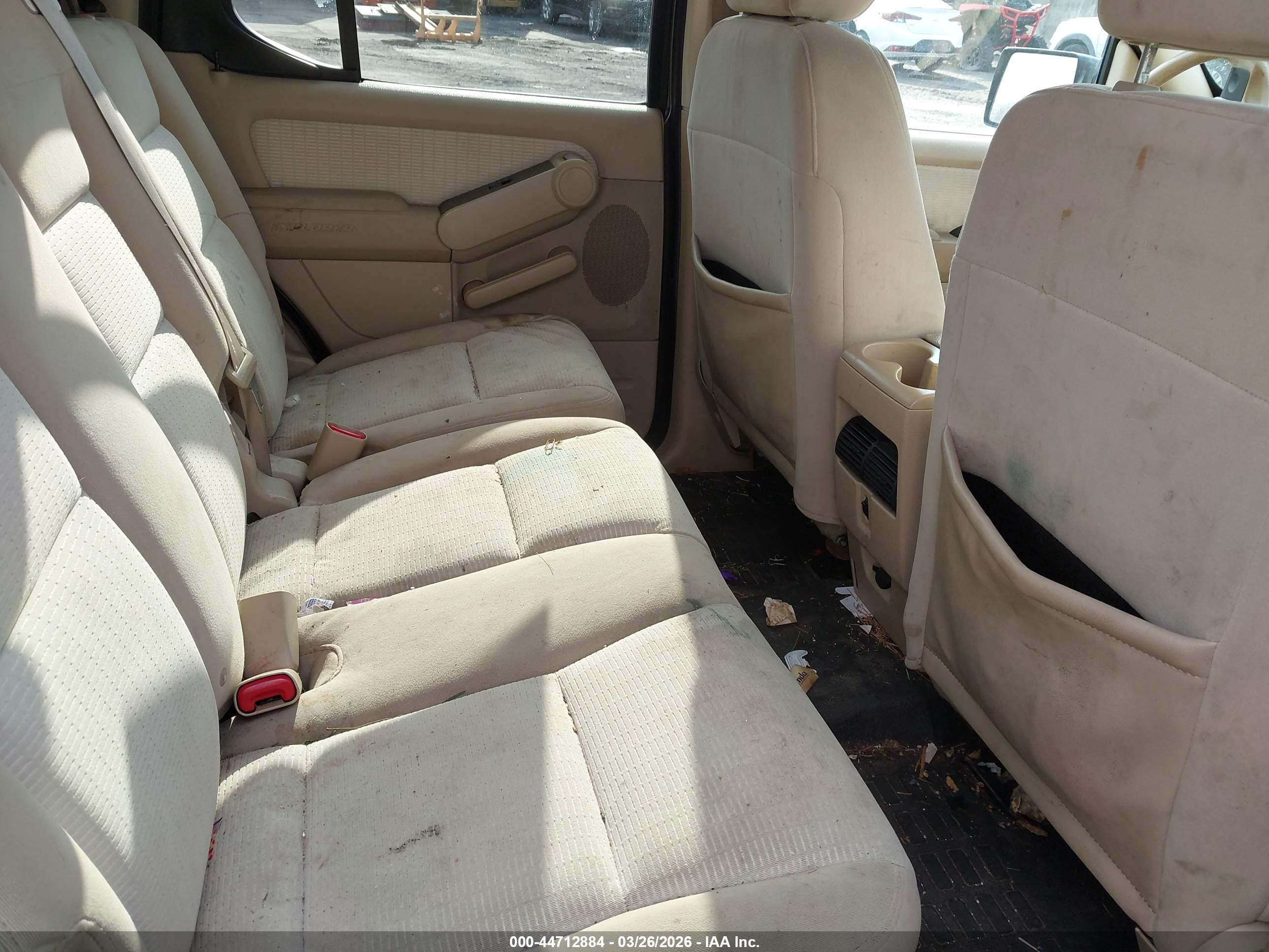 FORD EXPLORER image 8