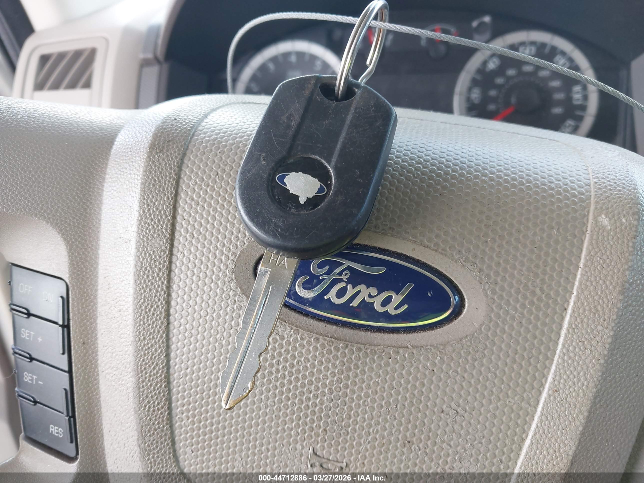 FORD ESCAPE image 11
