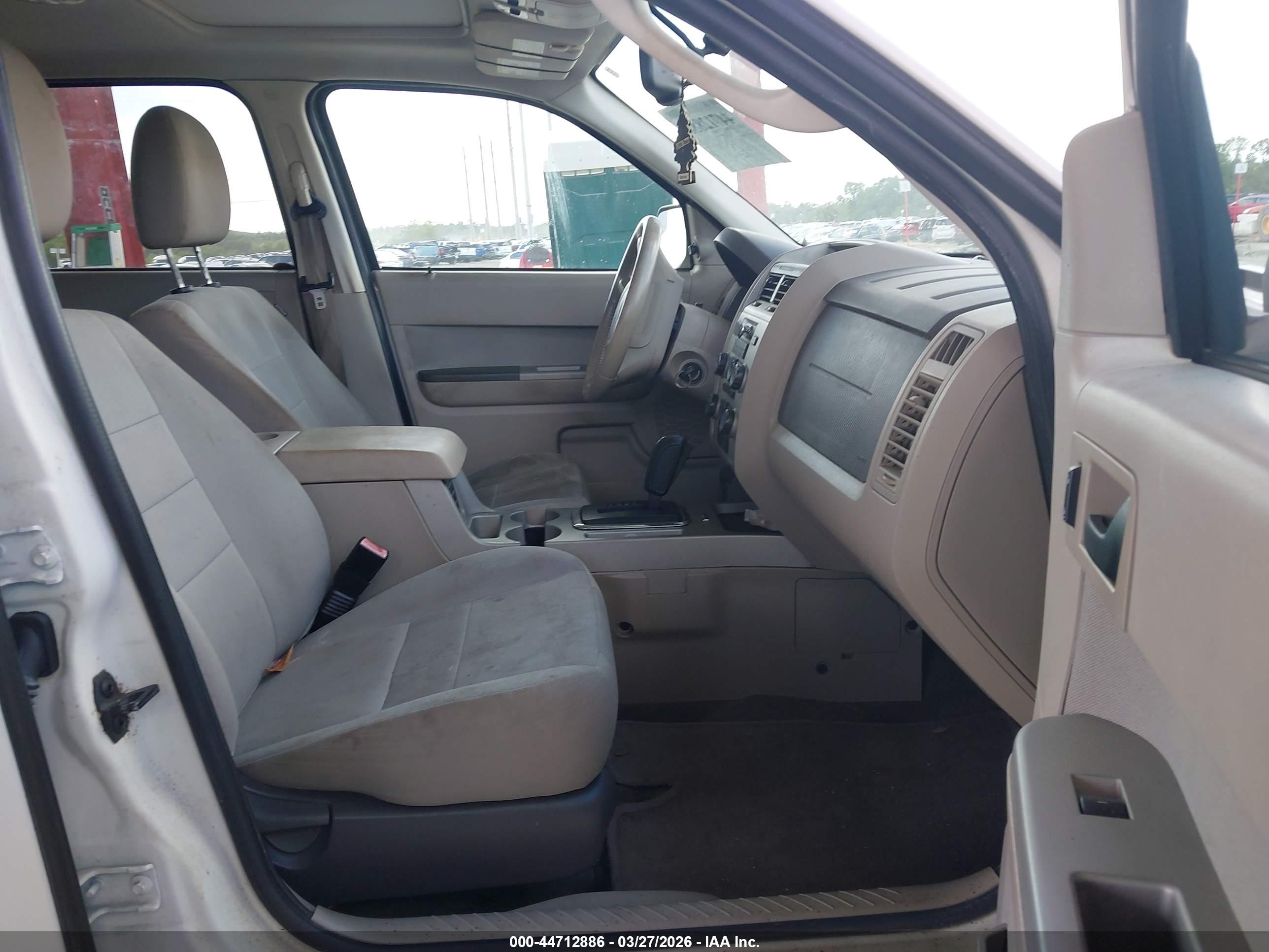 FORD ESCAPE image 5