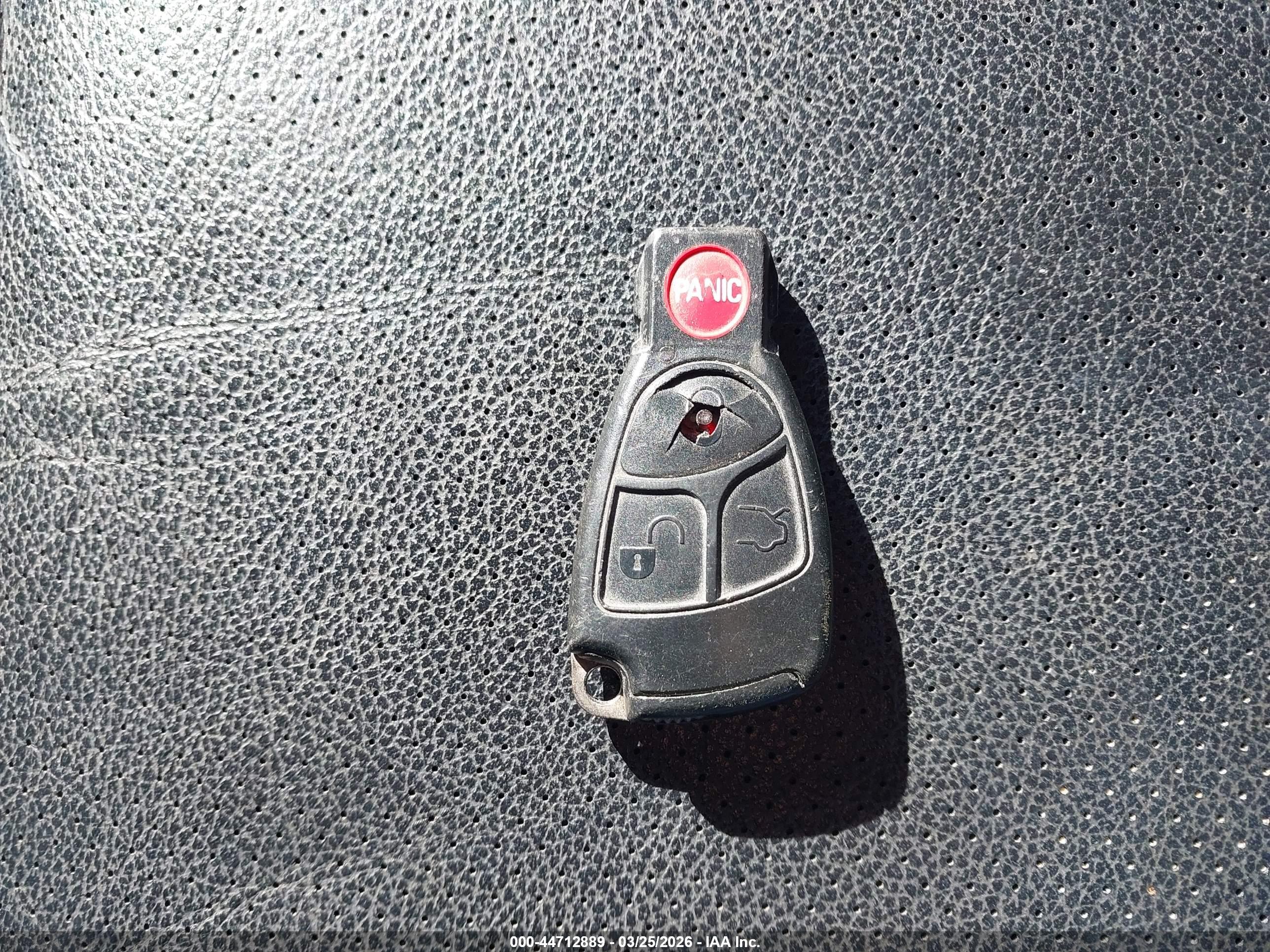 MERCEDES-BENZ C image 11