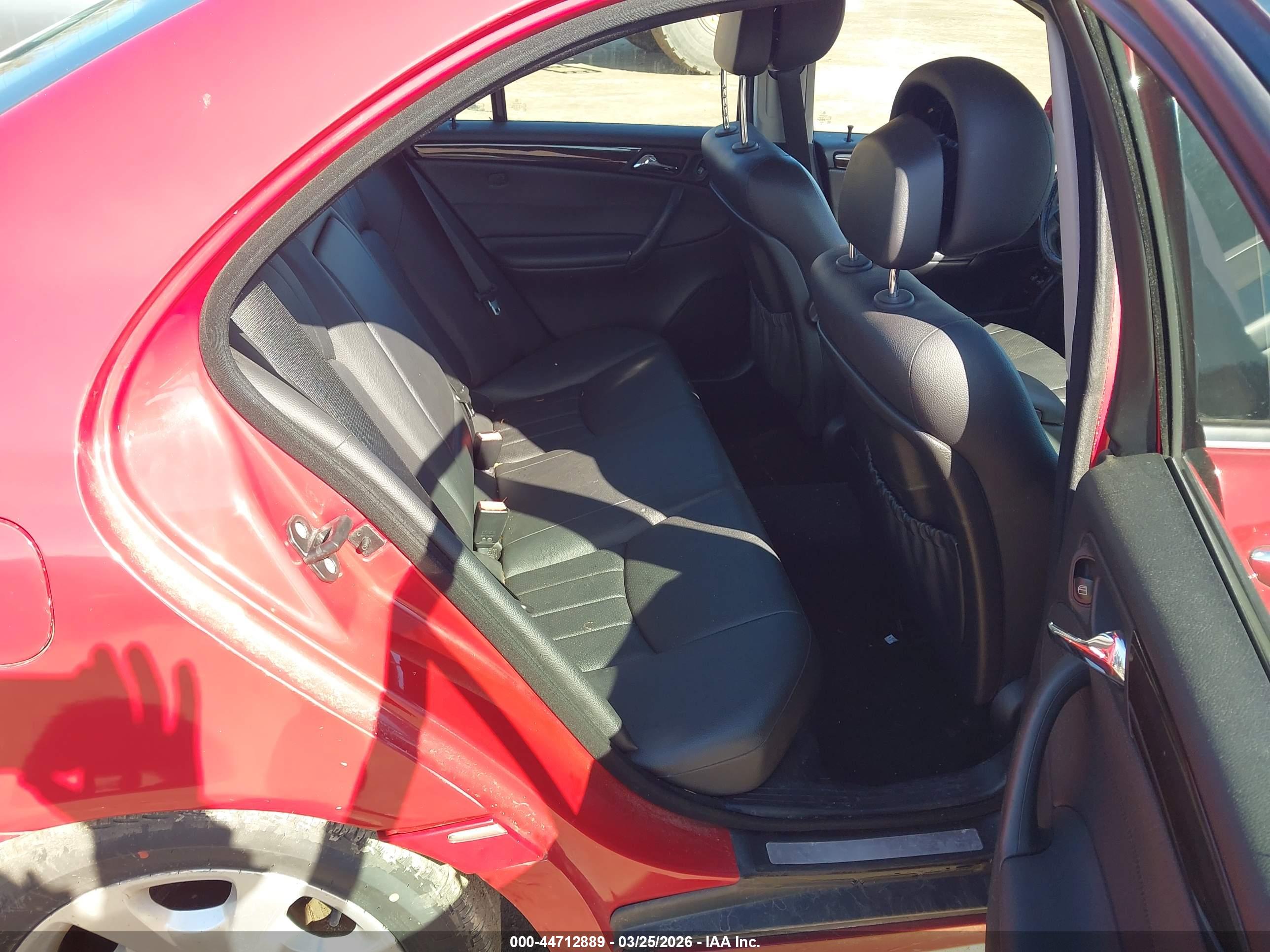 MERCEDES-BENZ C image 8