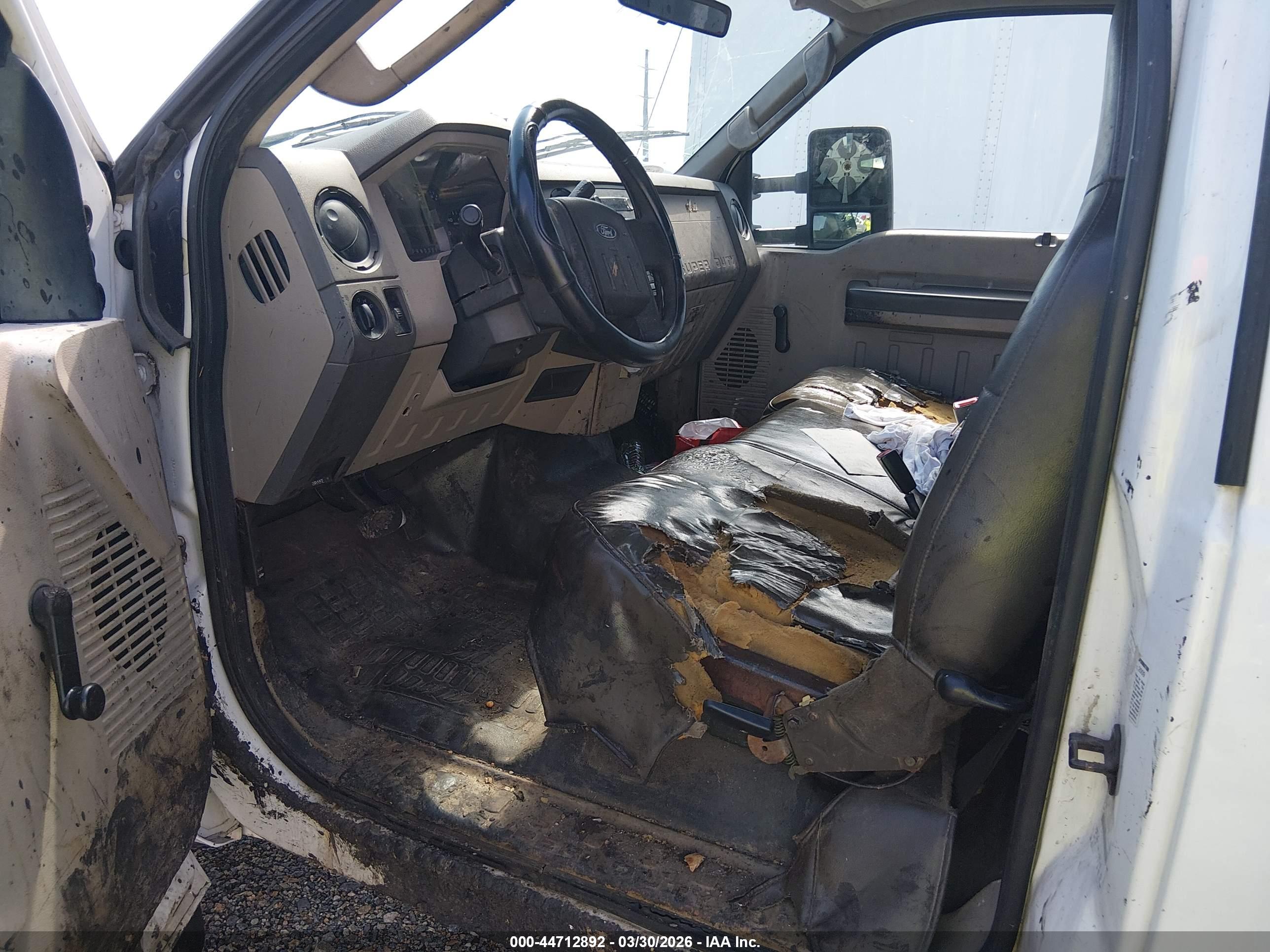 FORD F-450 image 8