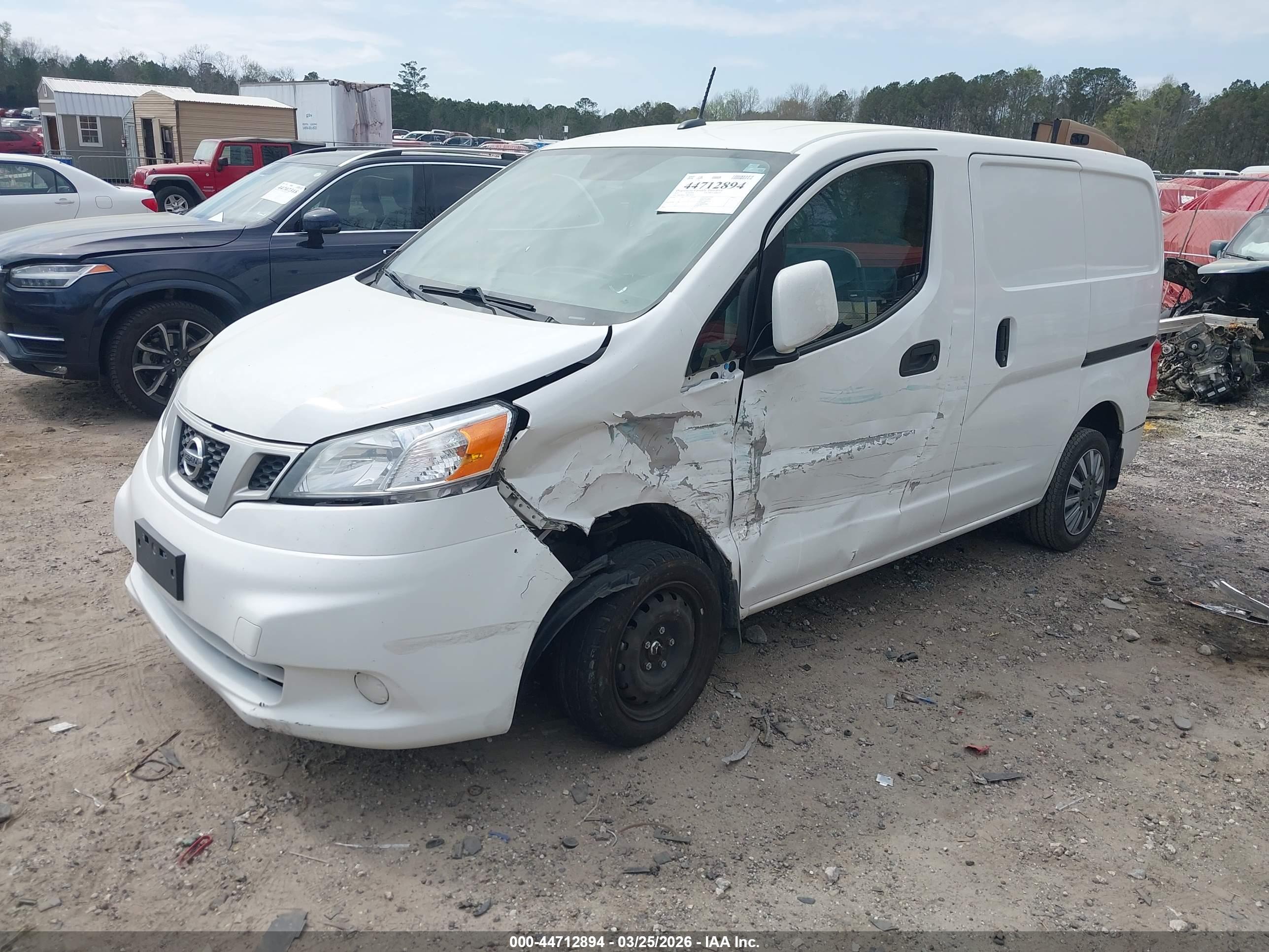 NISSAN NV200 image 2