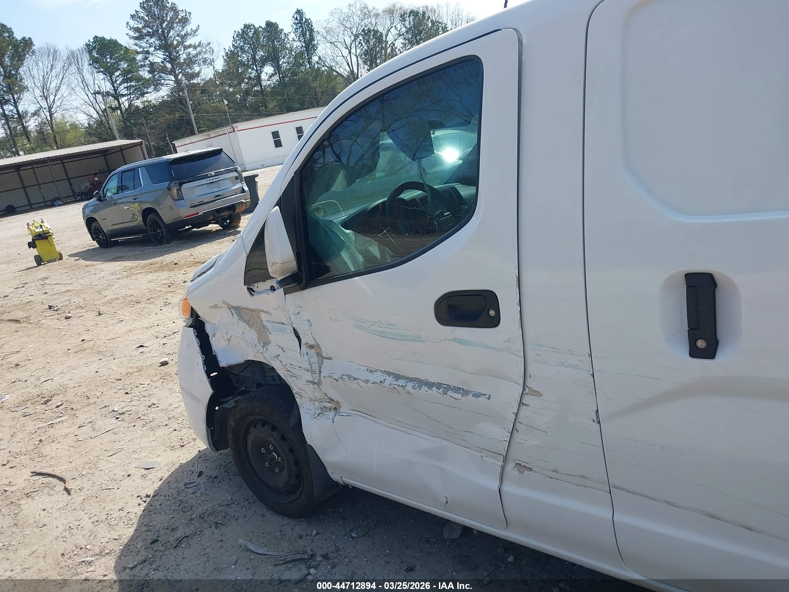 NISSAN NV200 image 6