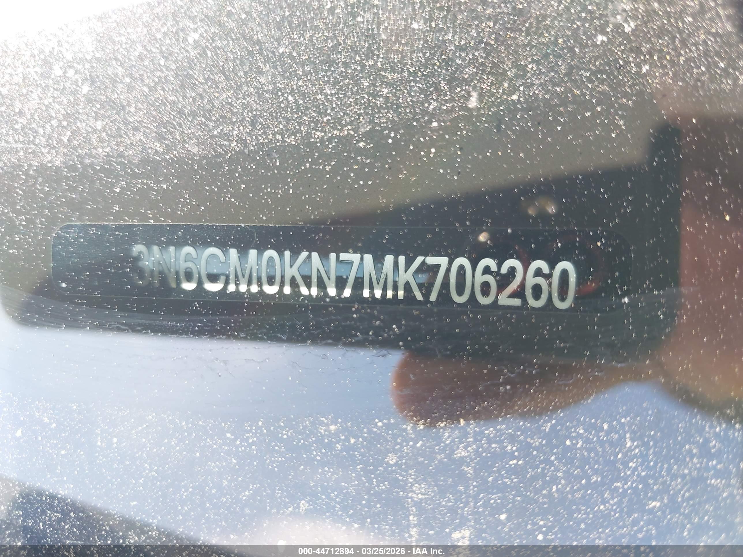 NISSAN NV200 image 9