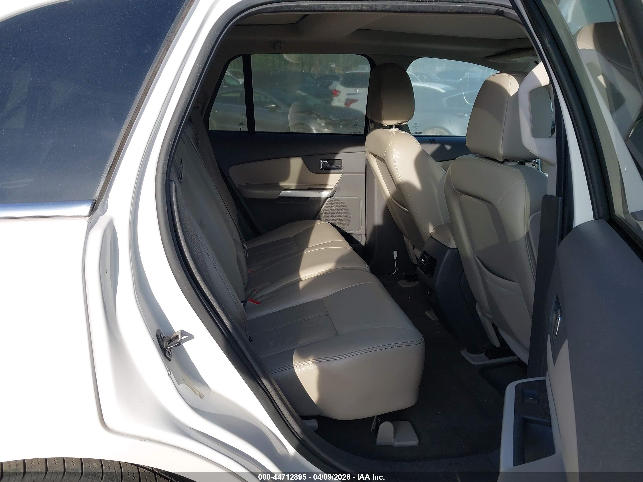FORD EDGE image 8