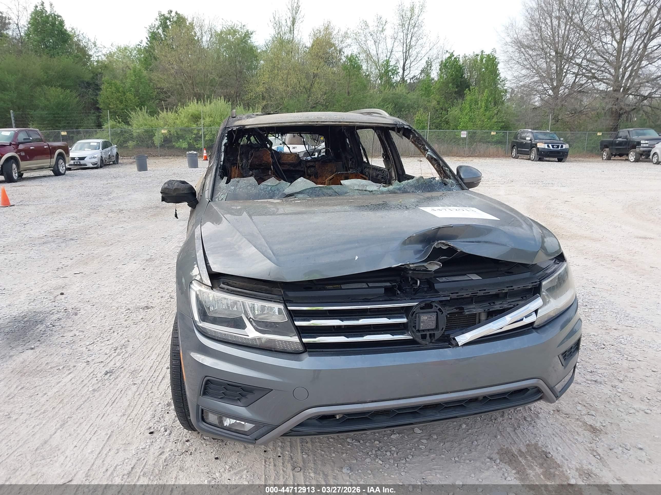 VOLKSWAGEN TIGUAN image 6