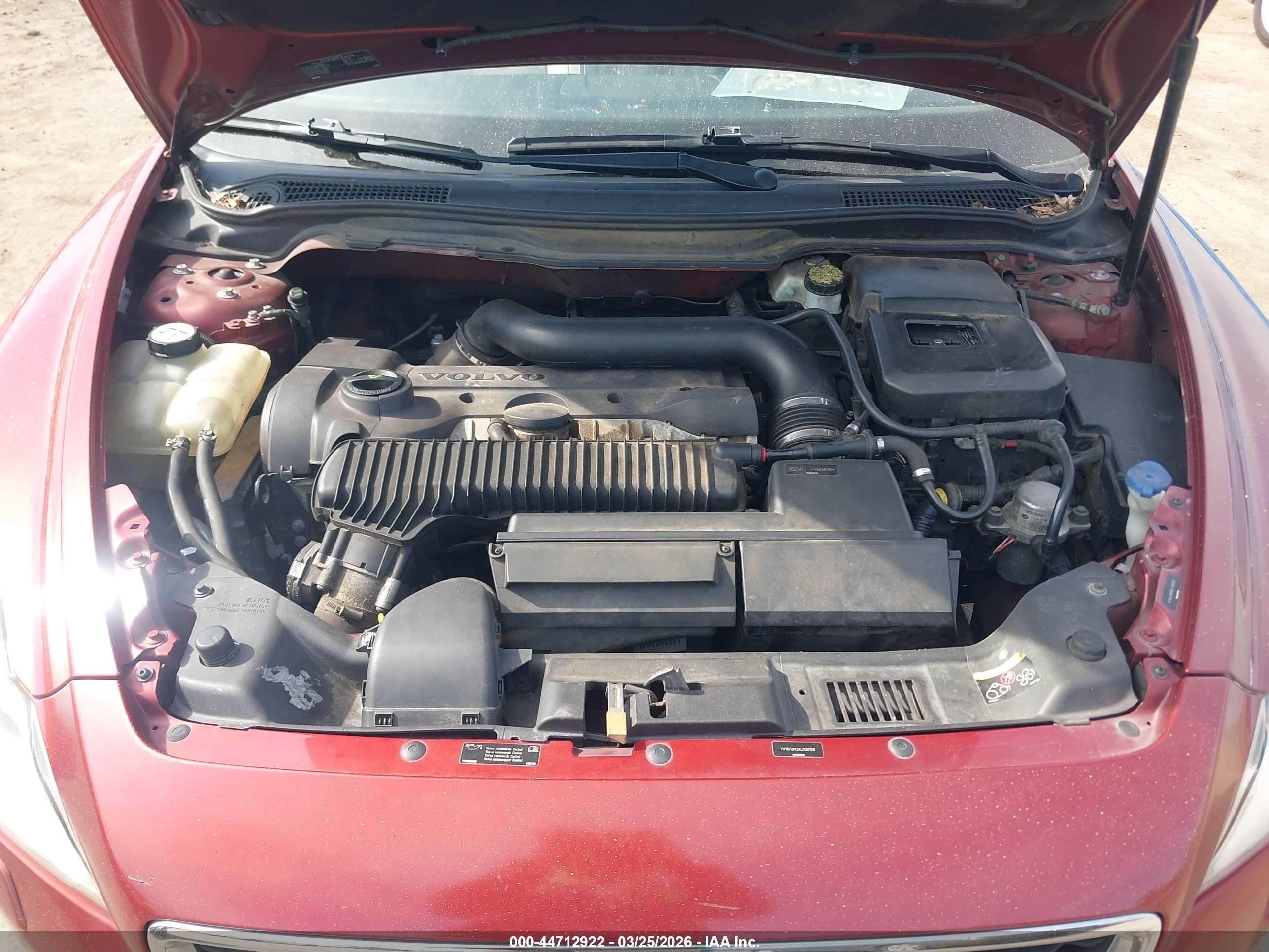 VOLVO C70 image 10