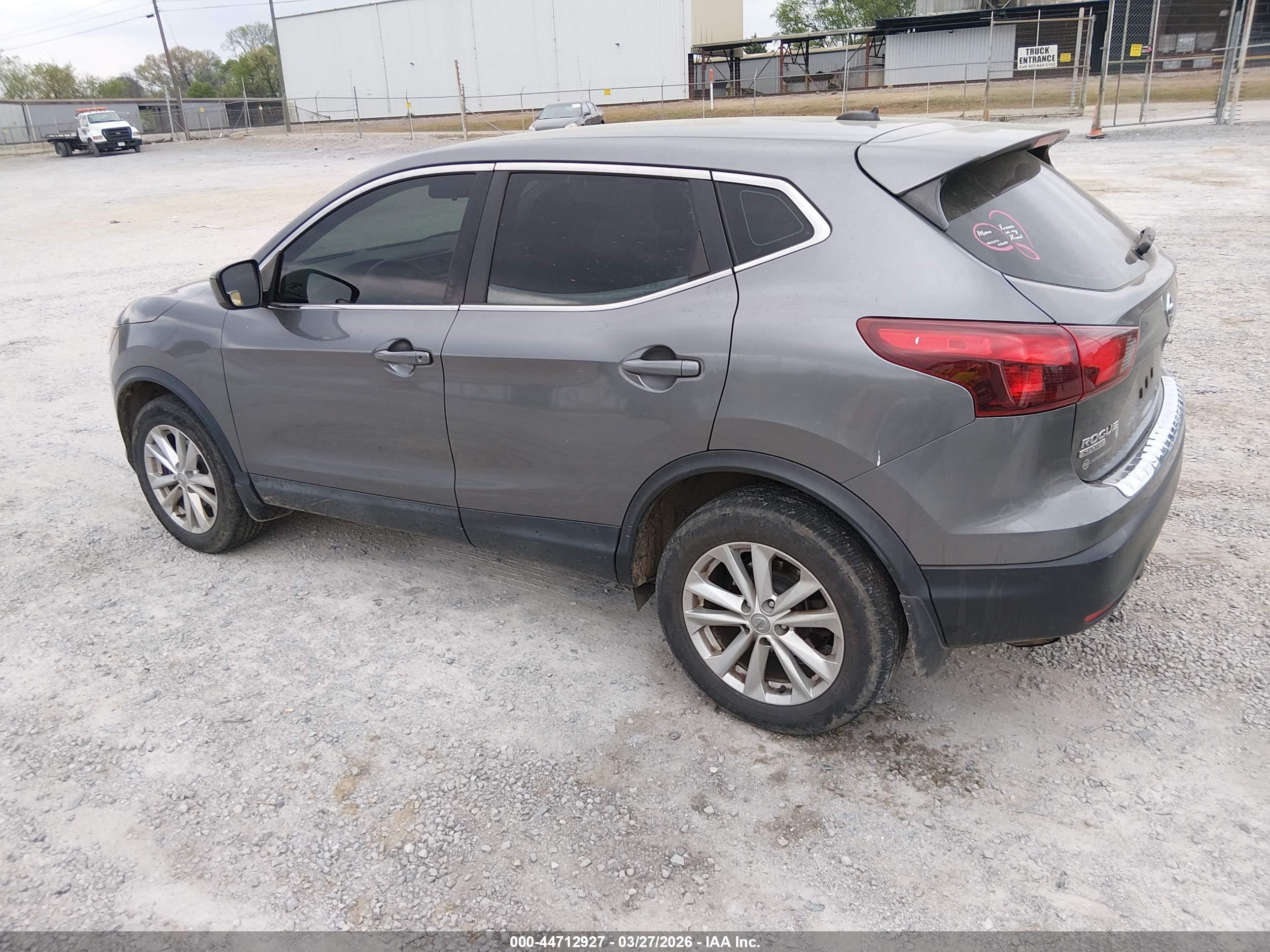 NISSAN ROGUE image 3