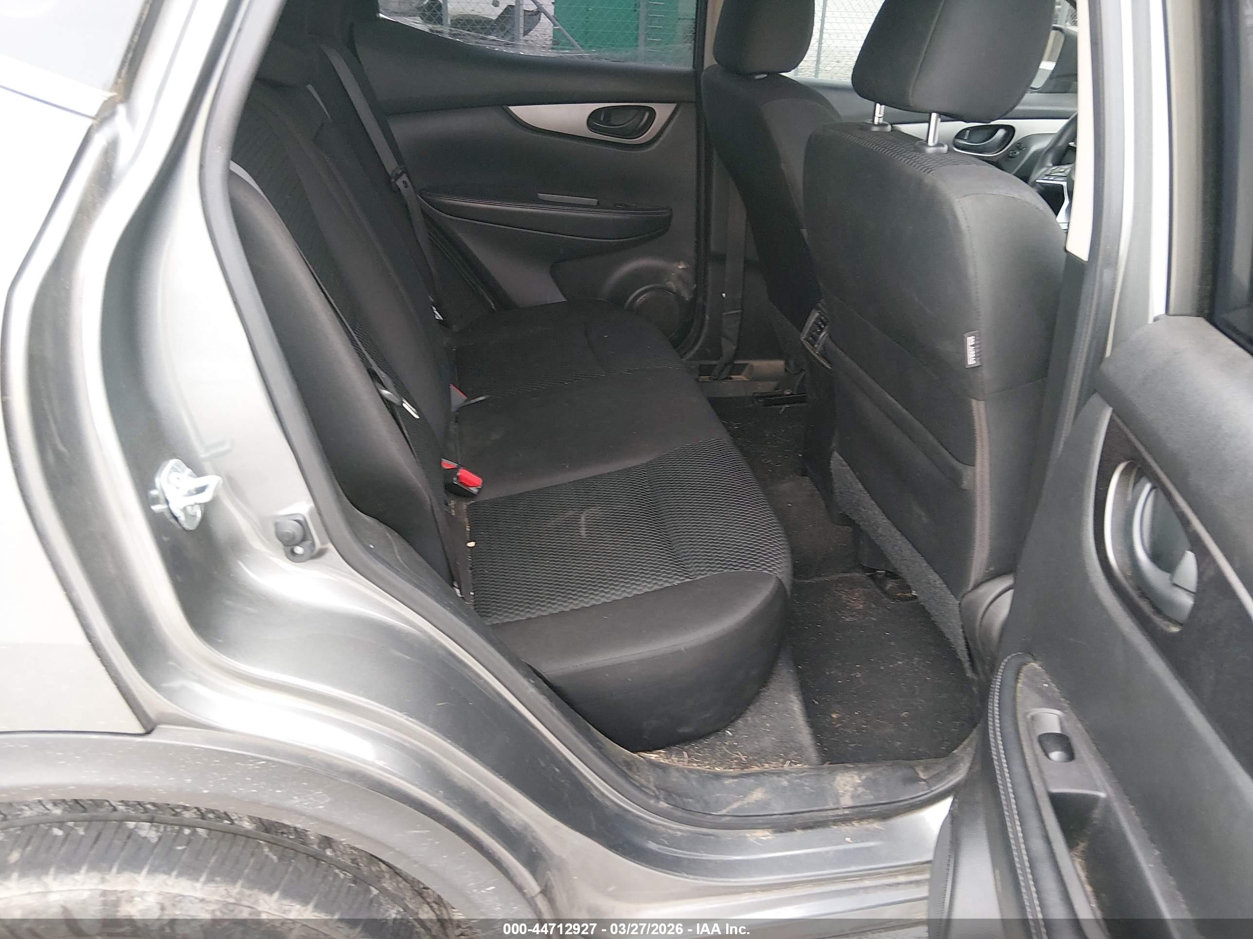 NISSAN ROGUE image 8