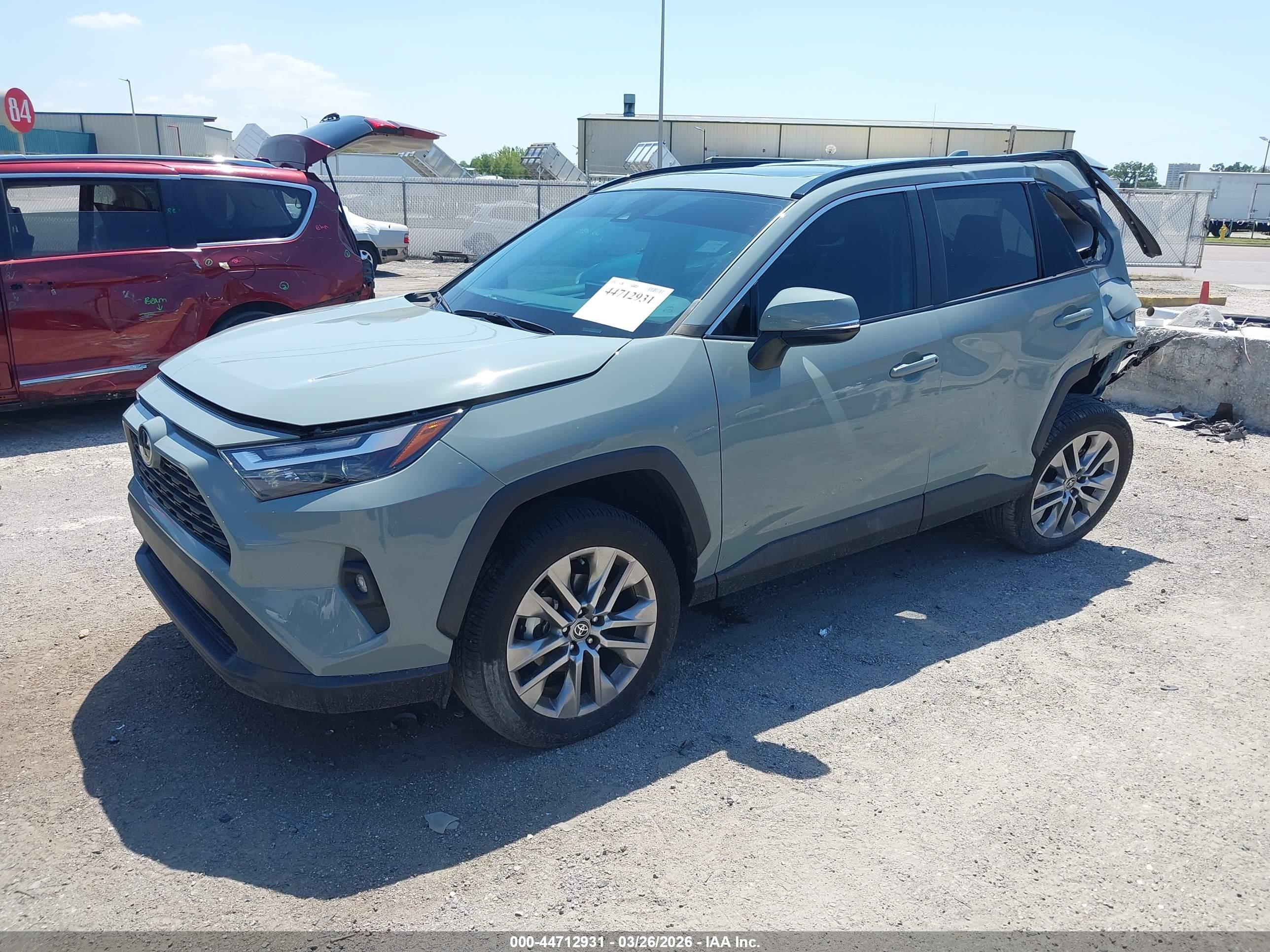 TOYOTA RAV4 image 2