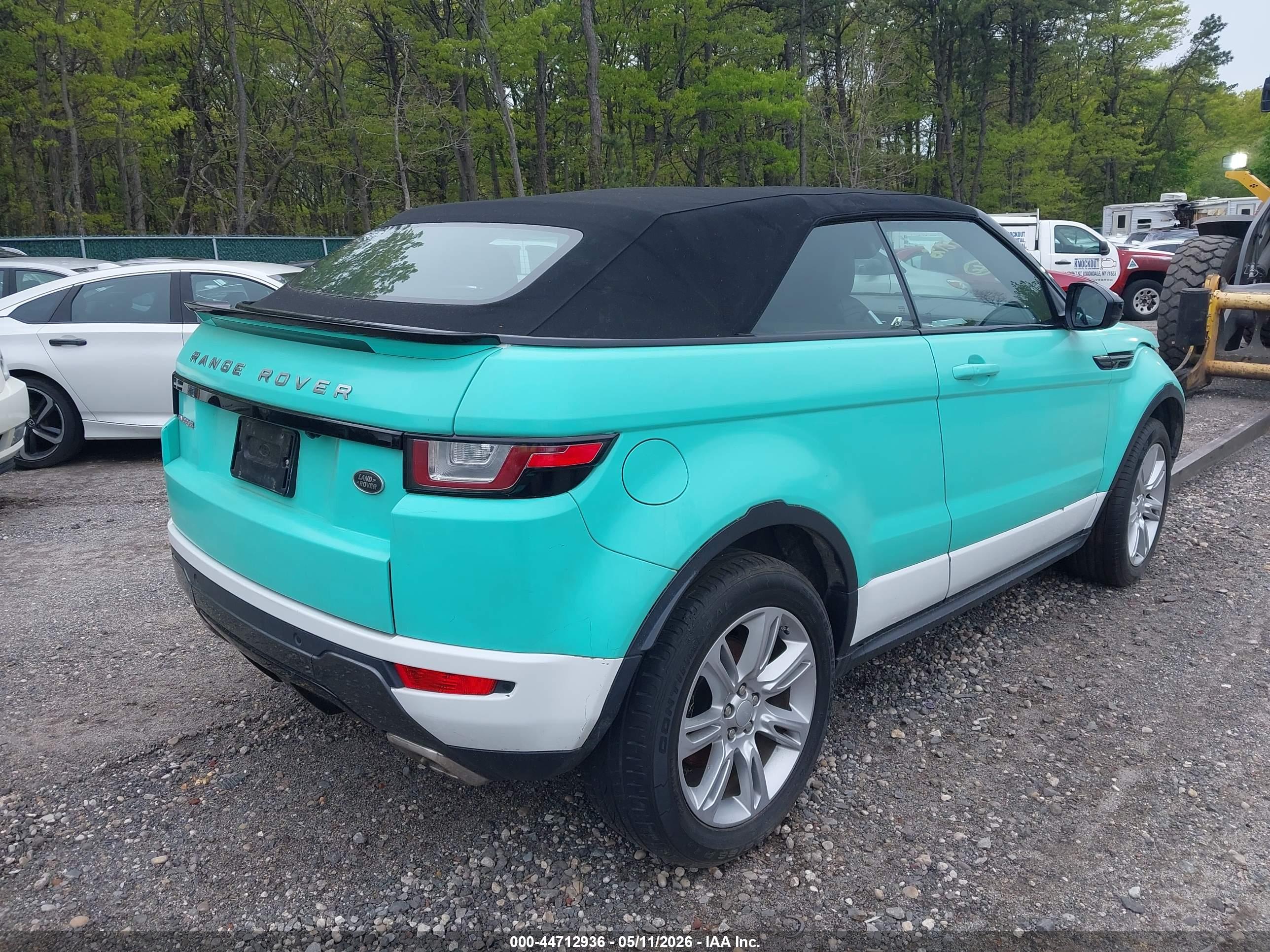 LAND ROVER image 4