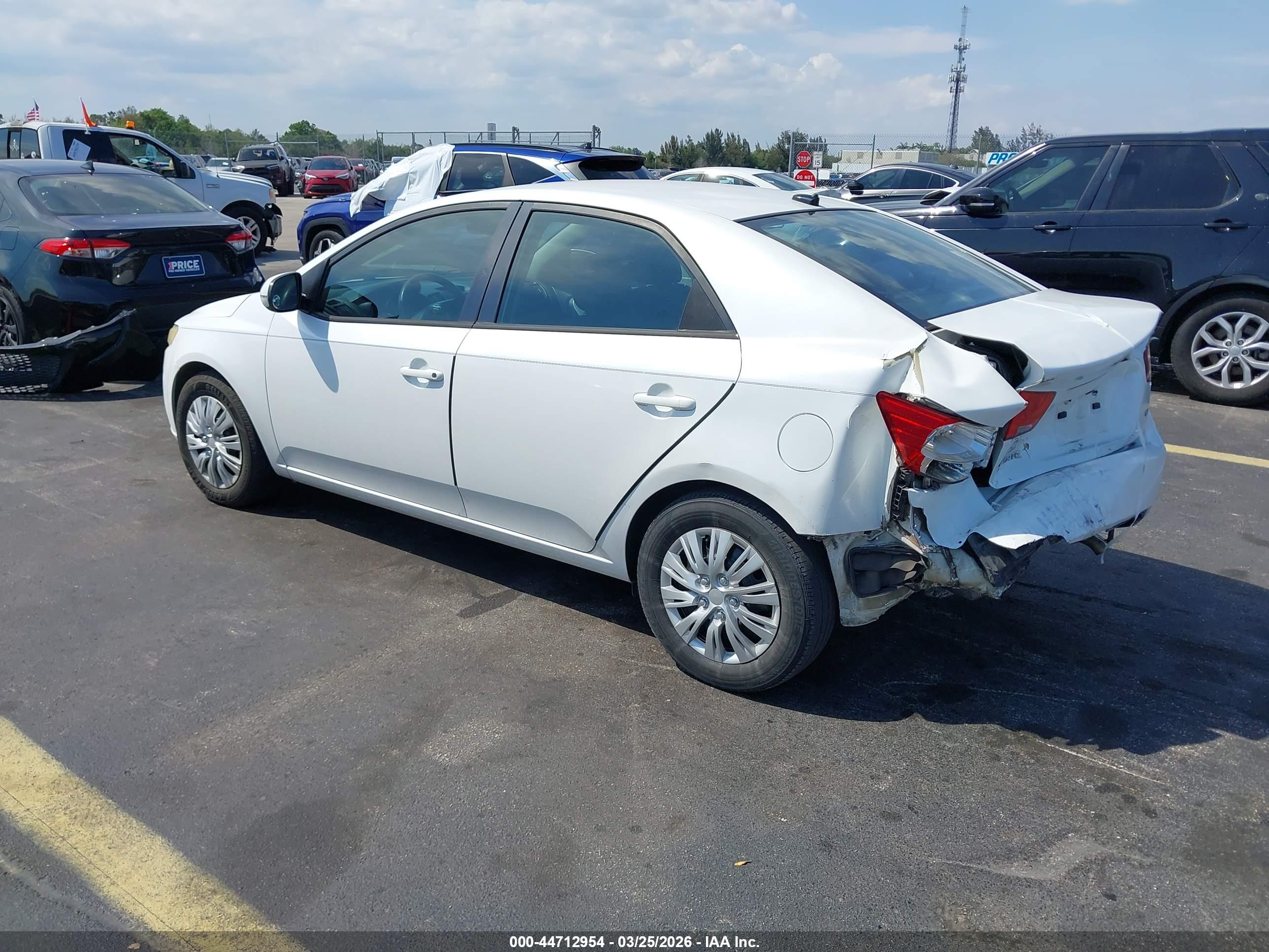 KIA FORTE image 3