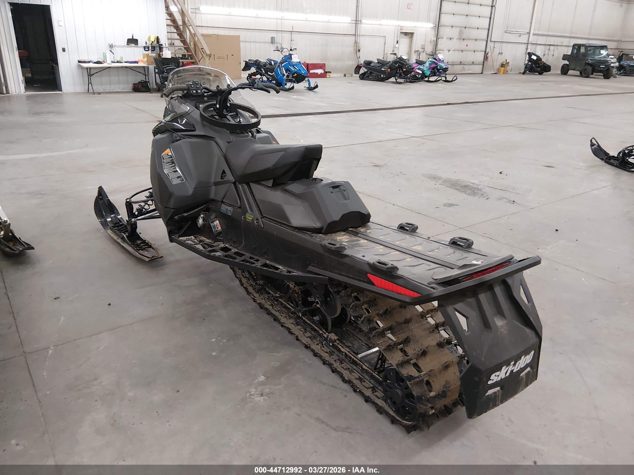 SKI DOO image 3