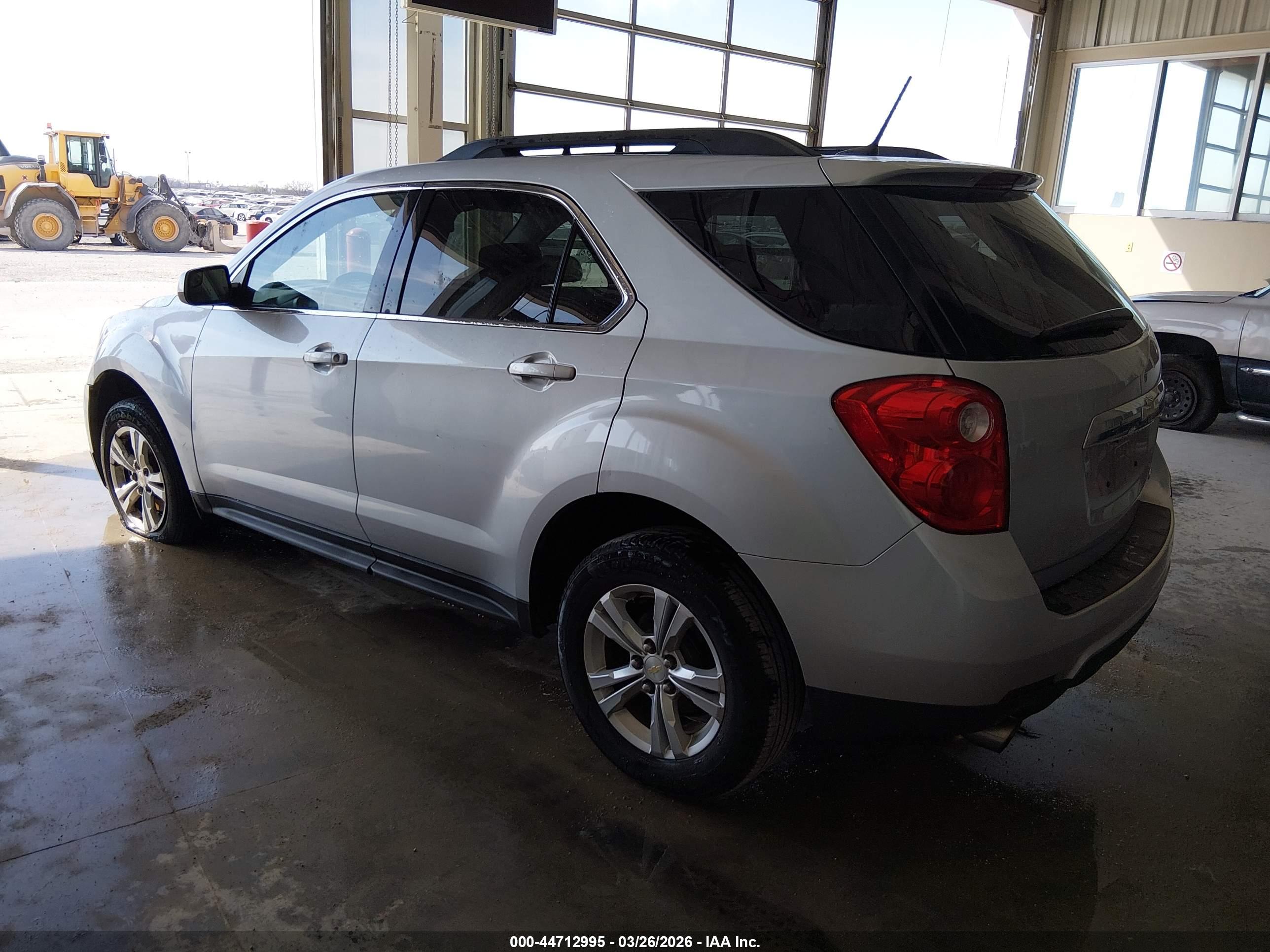 CHEVROLET EQUINOX image 3