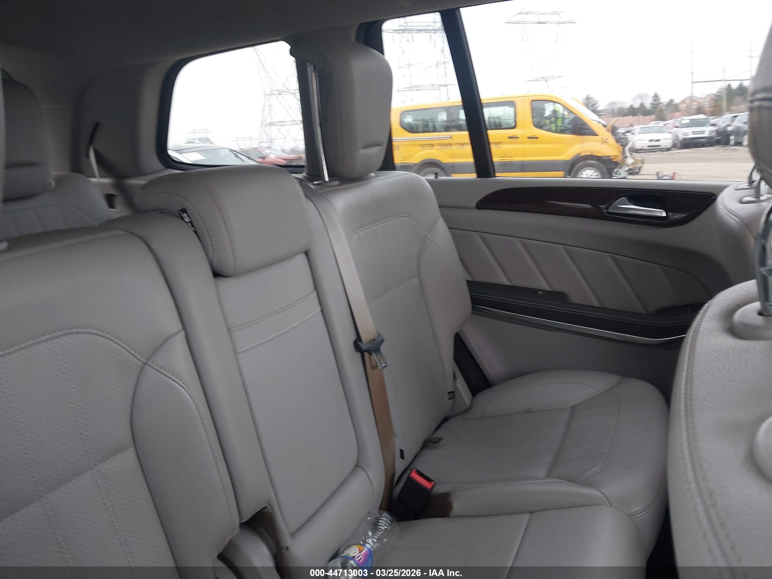 MERCEDES-BENZ GL image 8