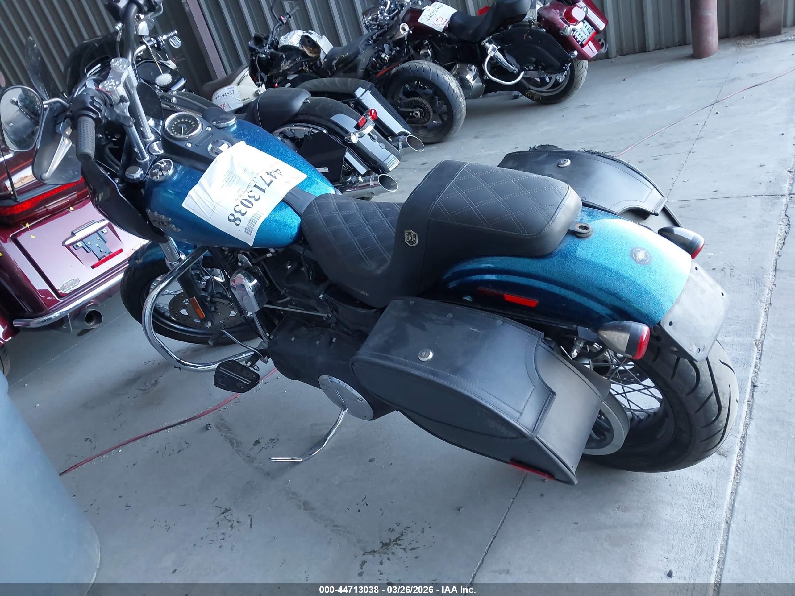 HARLEY-DAVIDSON FXDBP image 3