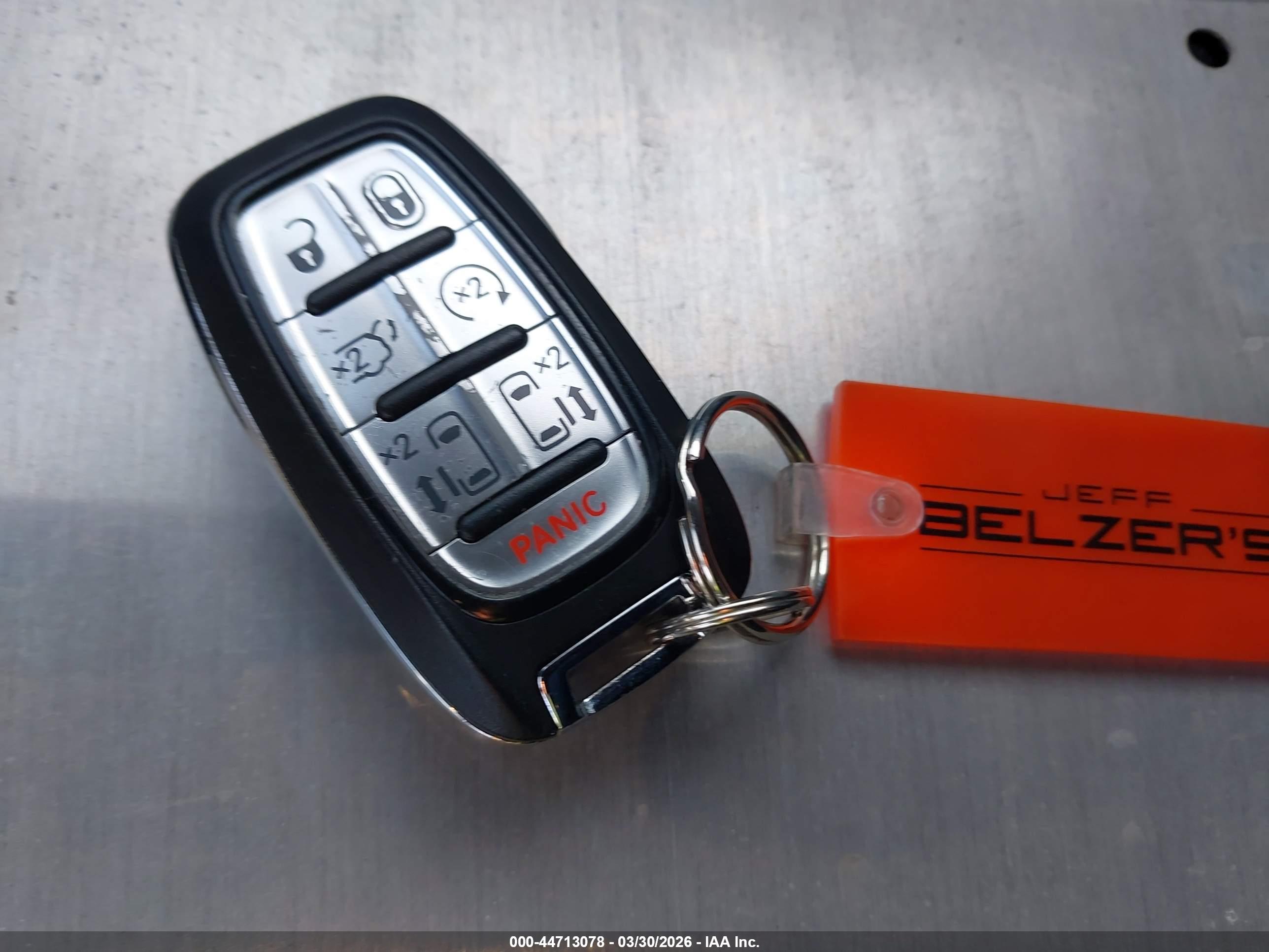 CHRYSLER PACIFICA image 11