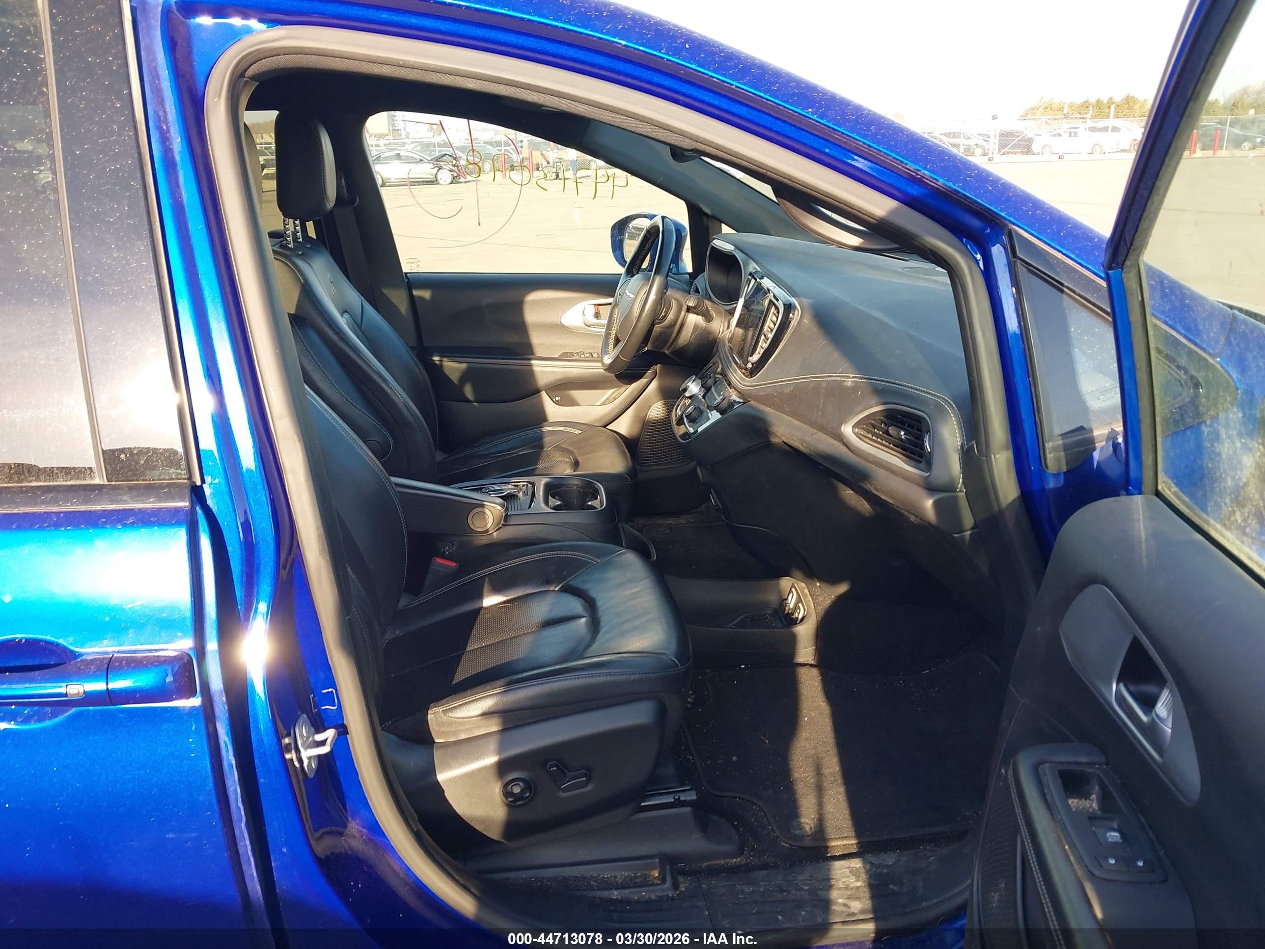CHRYSLER PACIFICA image 5
