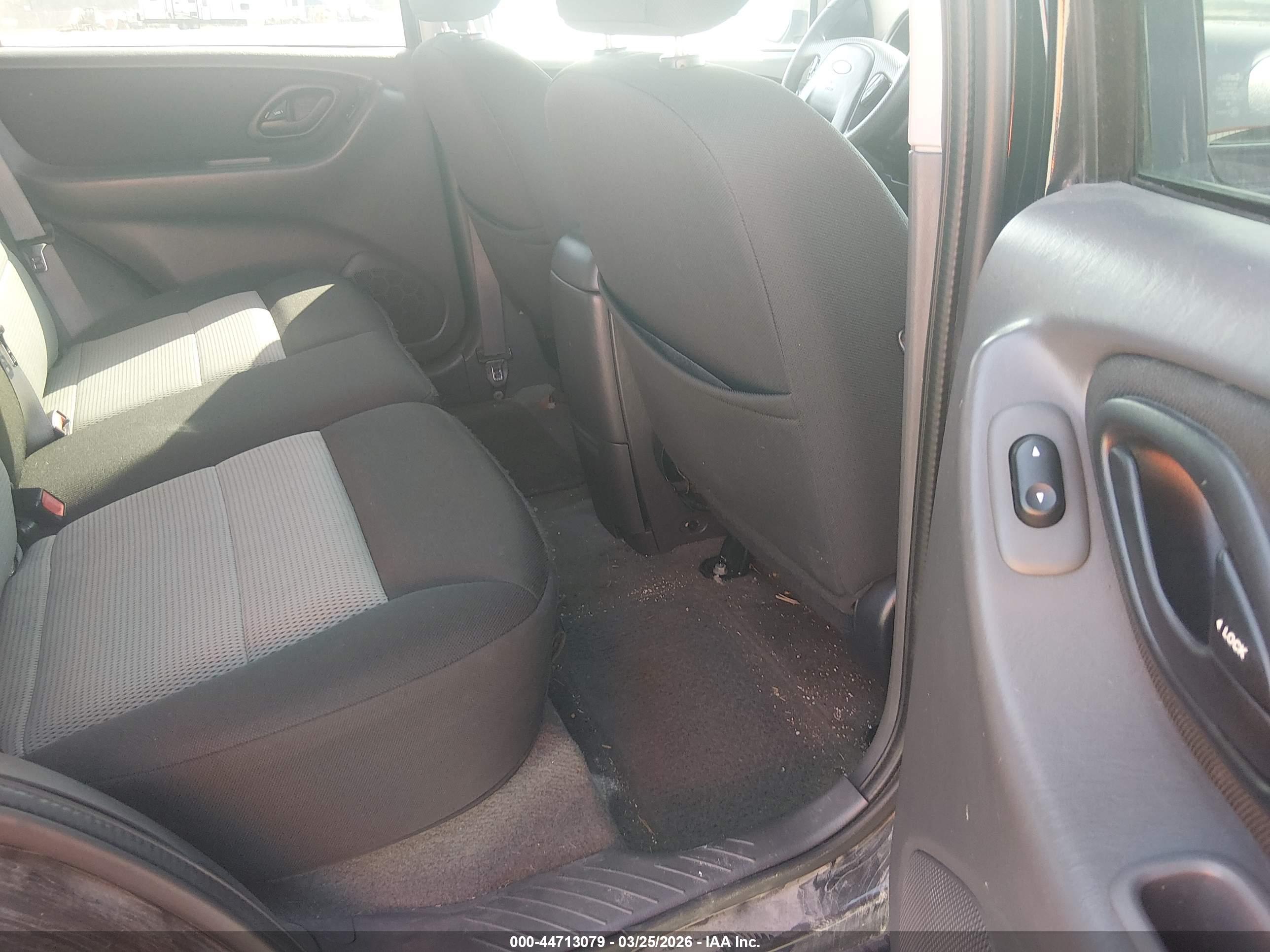 FORD ESCAPE image 8