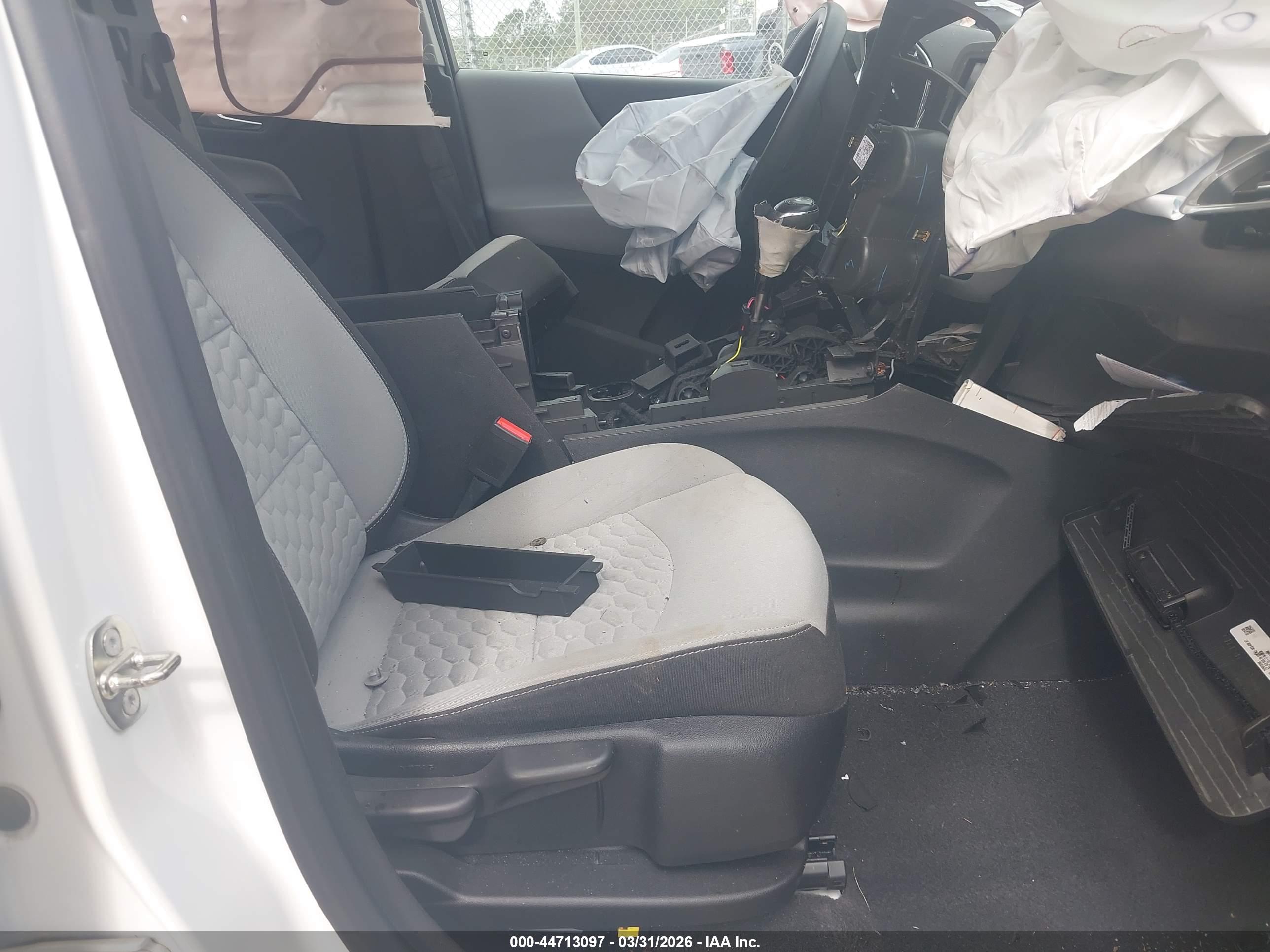 CHEVROLET EQUINOX image 5