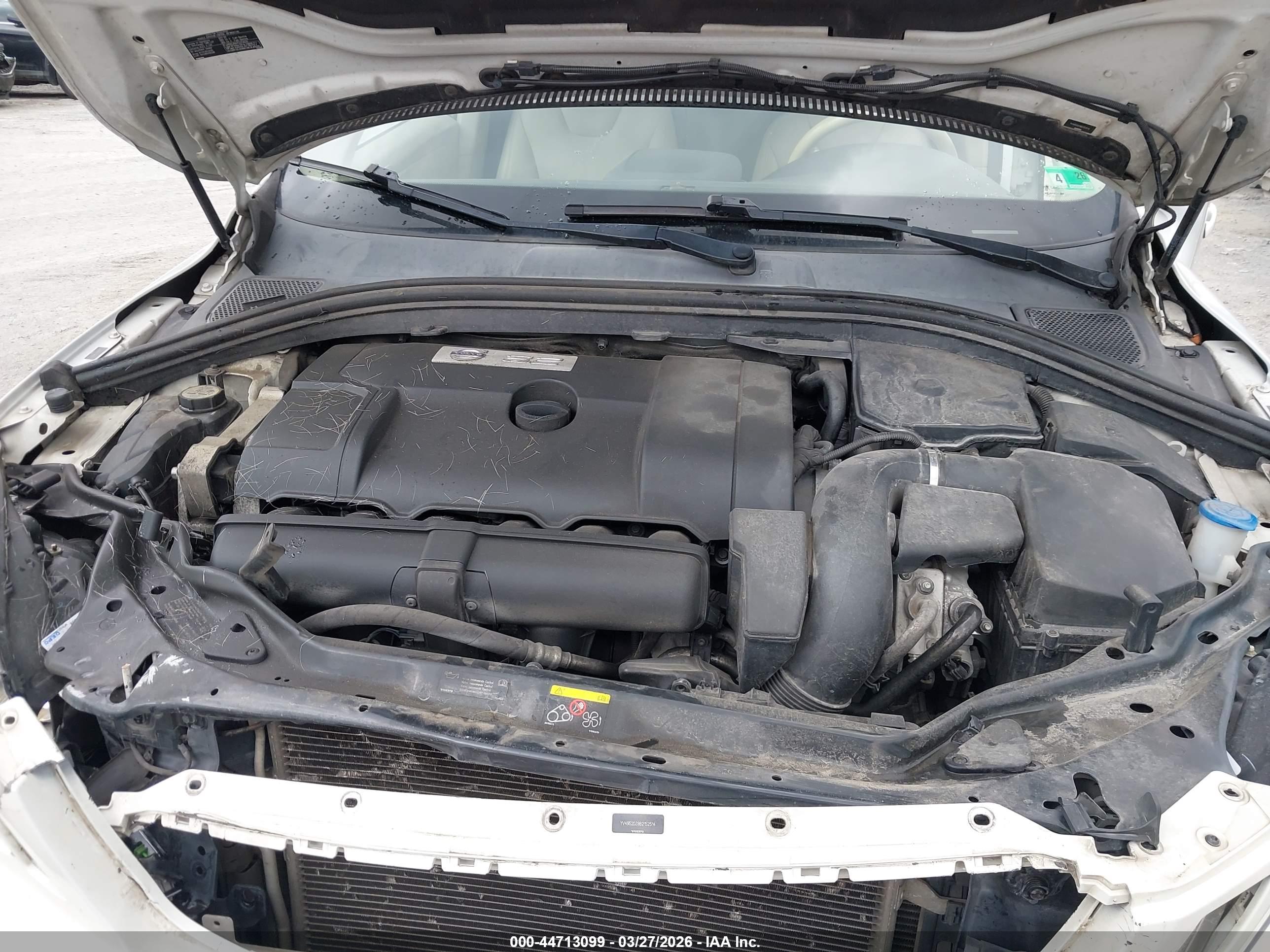 VOLVO XC60 image 10