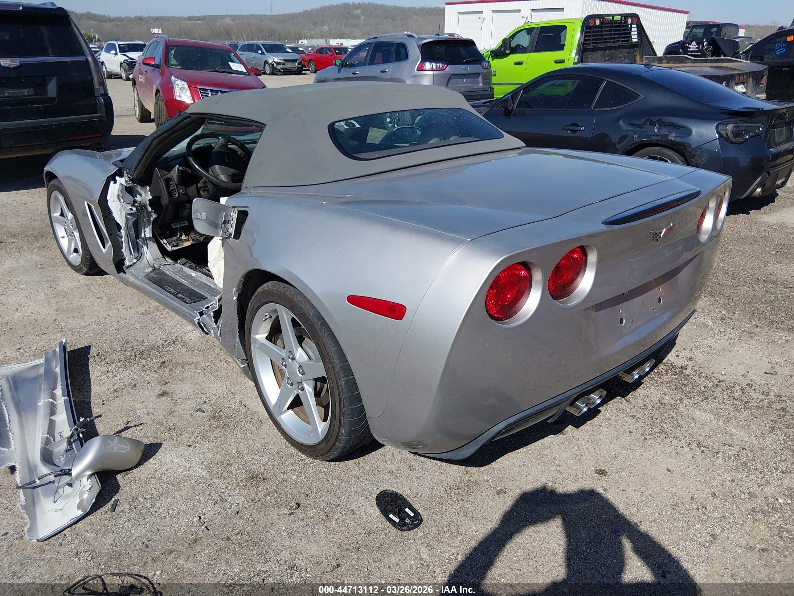 CHEVROLET CORVETTE image 3