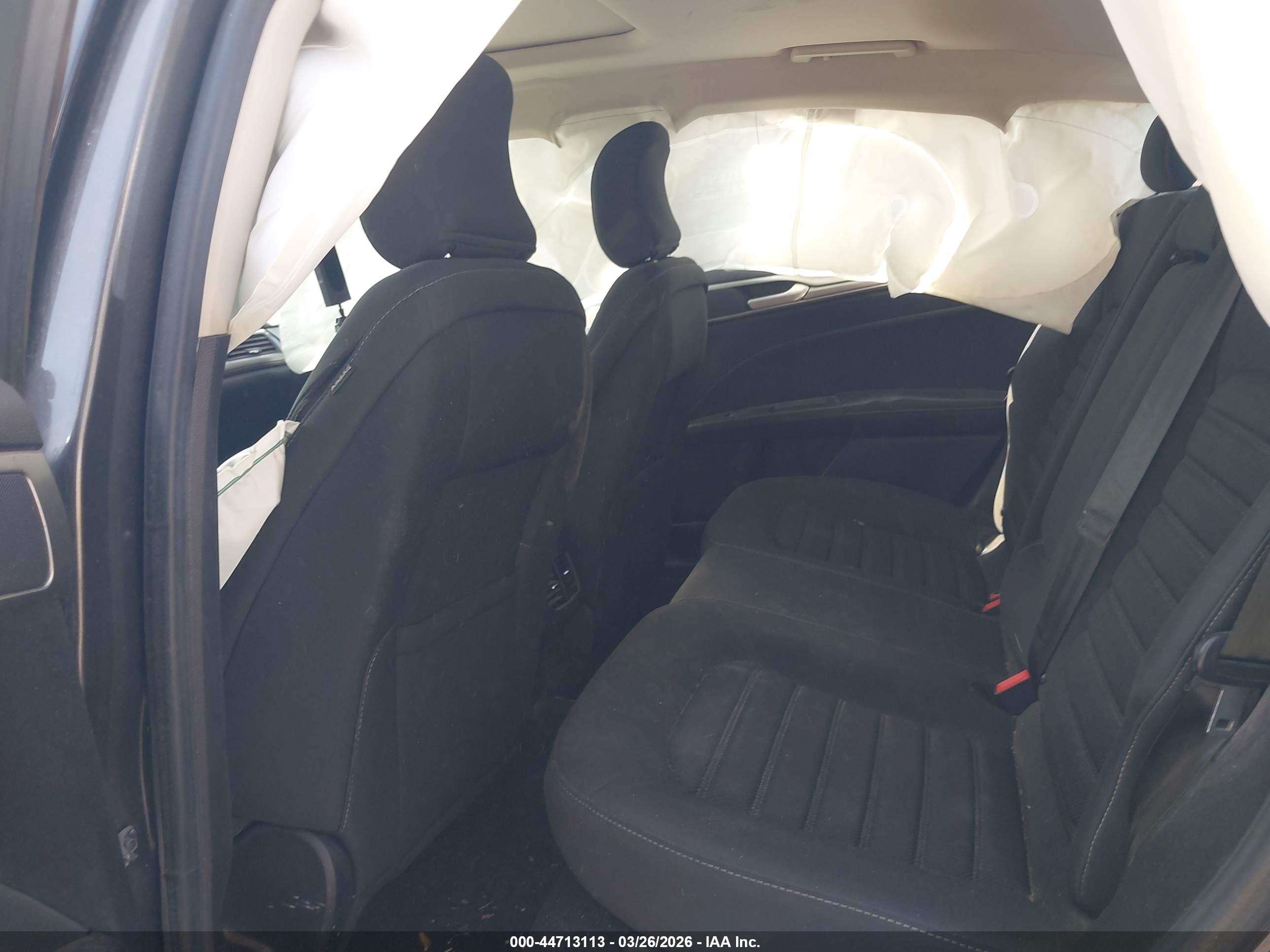 FORD FUSION image 8