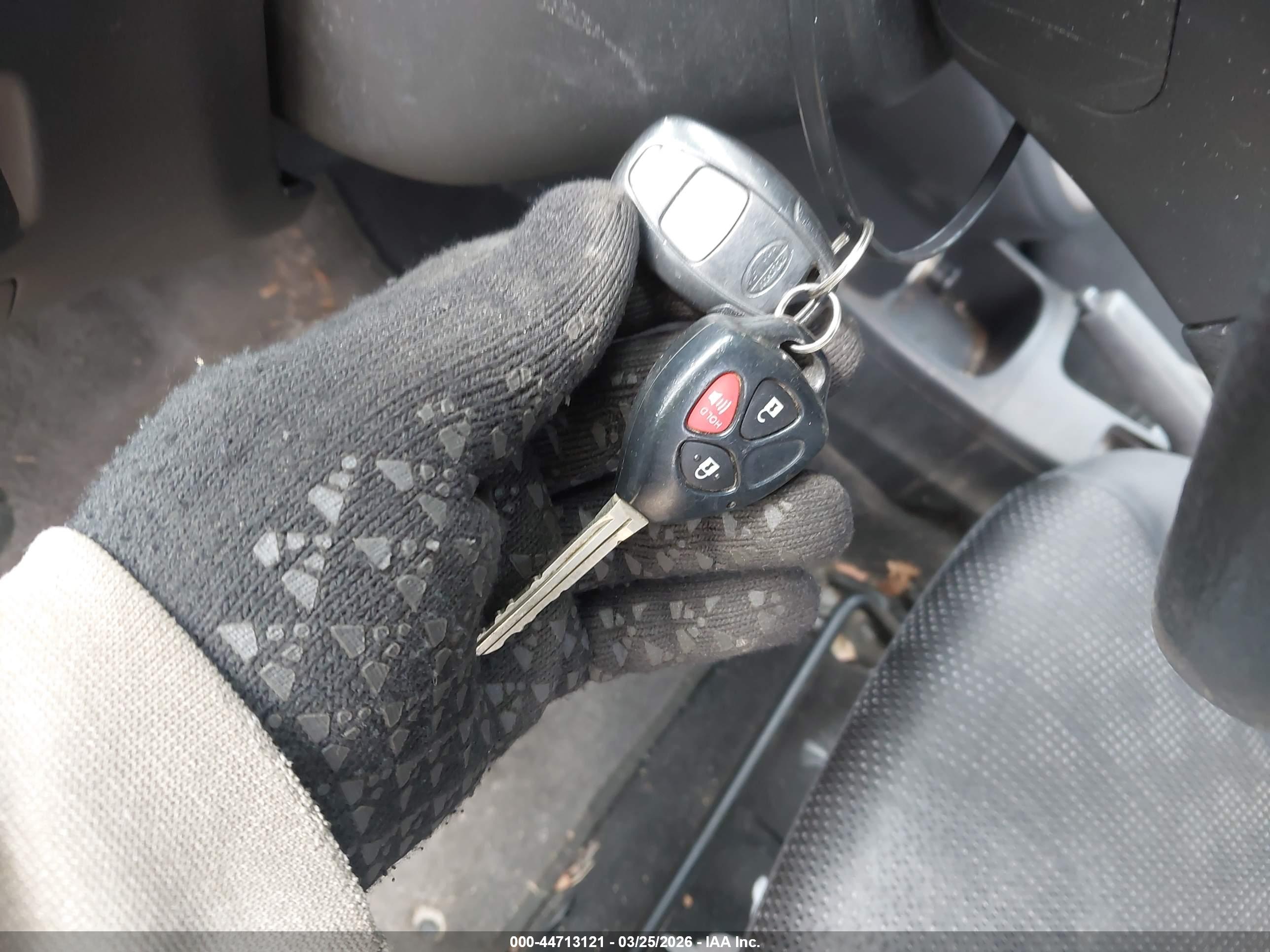 PONTIAC VIBE image 11