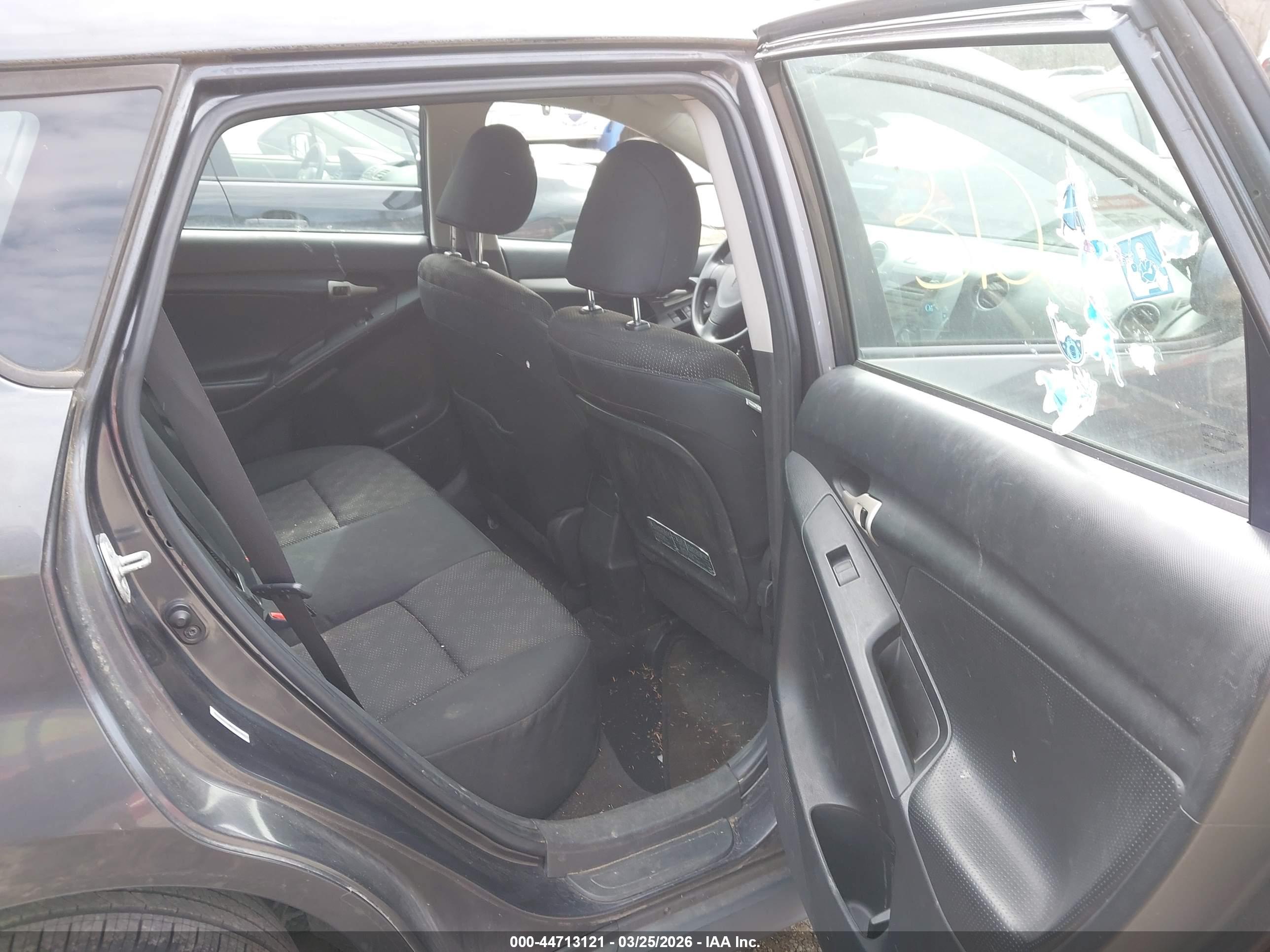 PONTIAC VIBE image 8