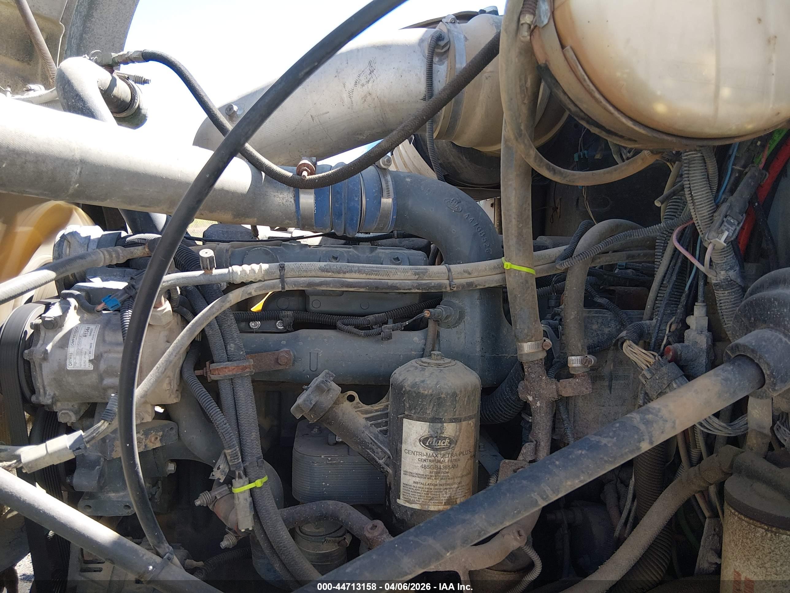MACK 700 image 10
