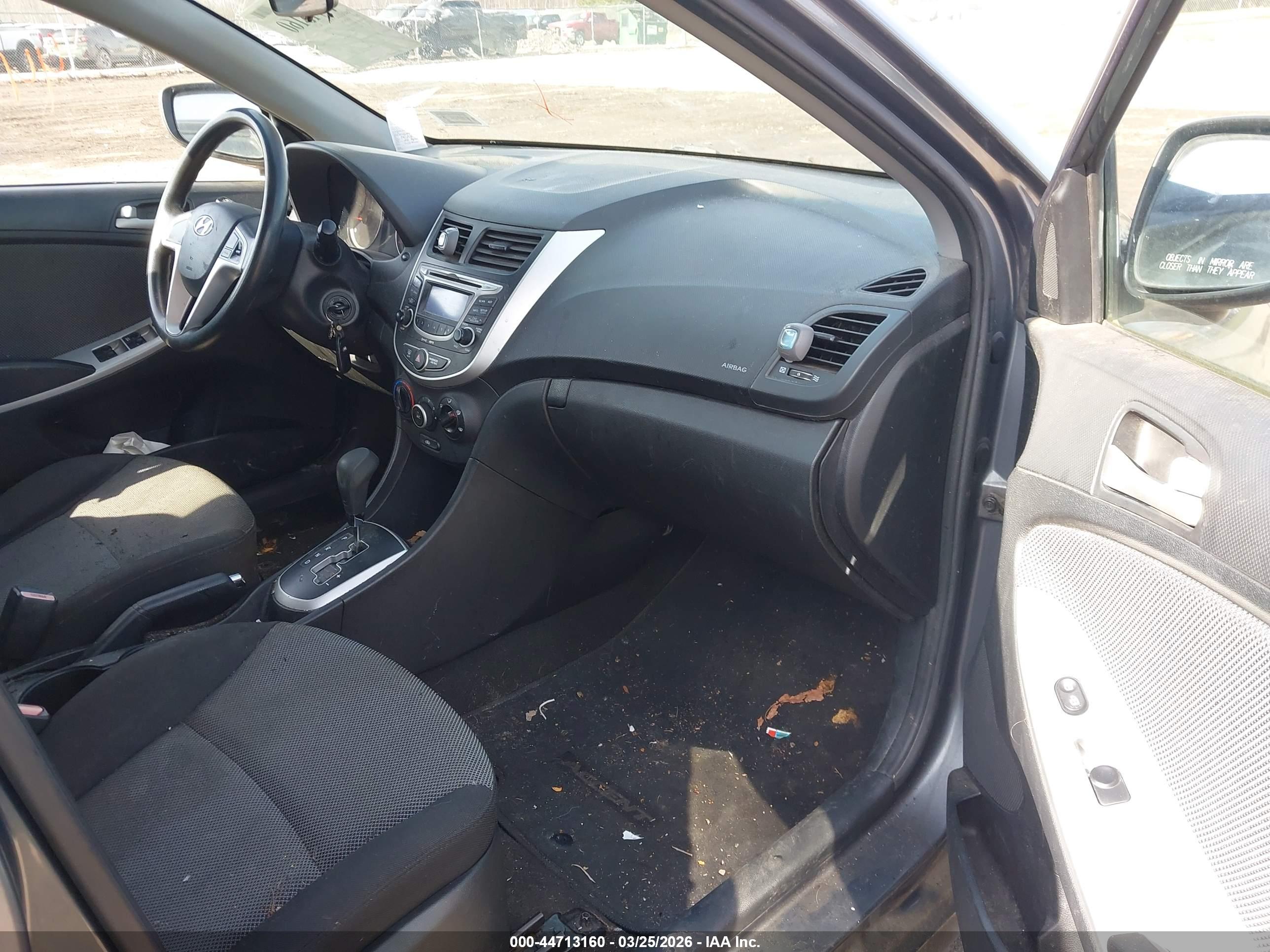 HYUNDAI ACCENT image 5