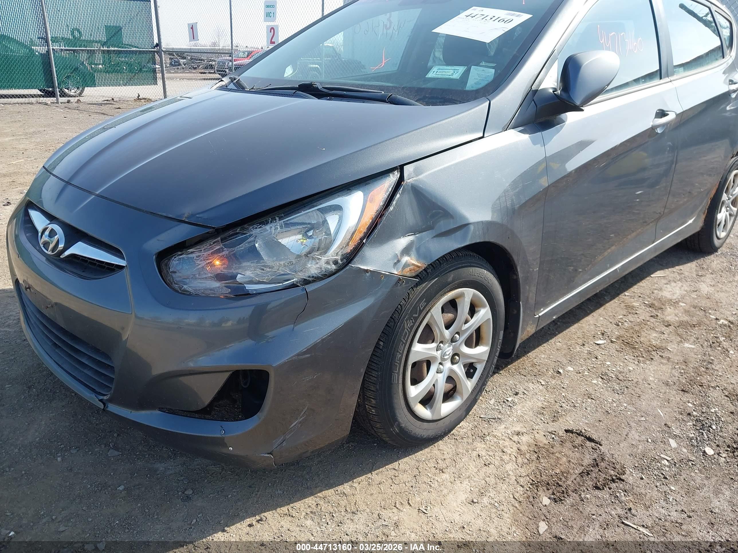 HYUNDAI ACCENT image 6