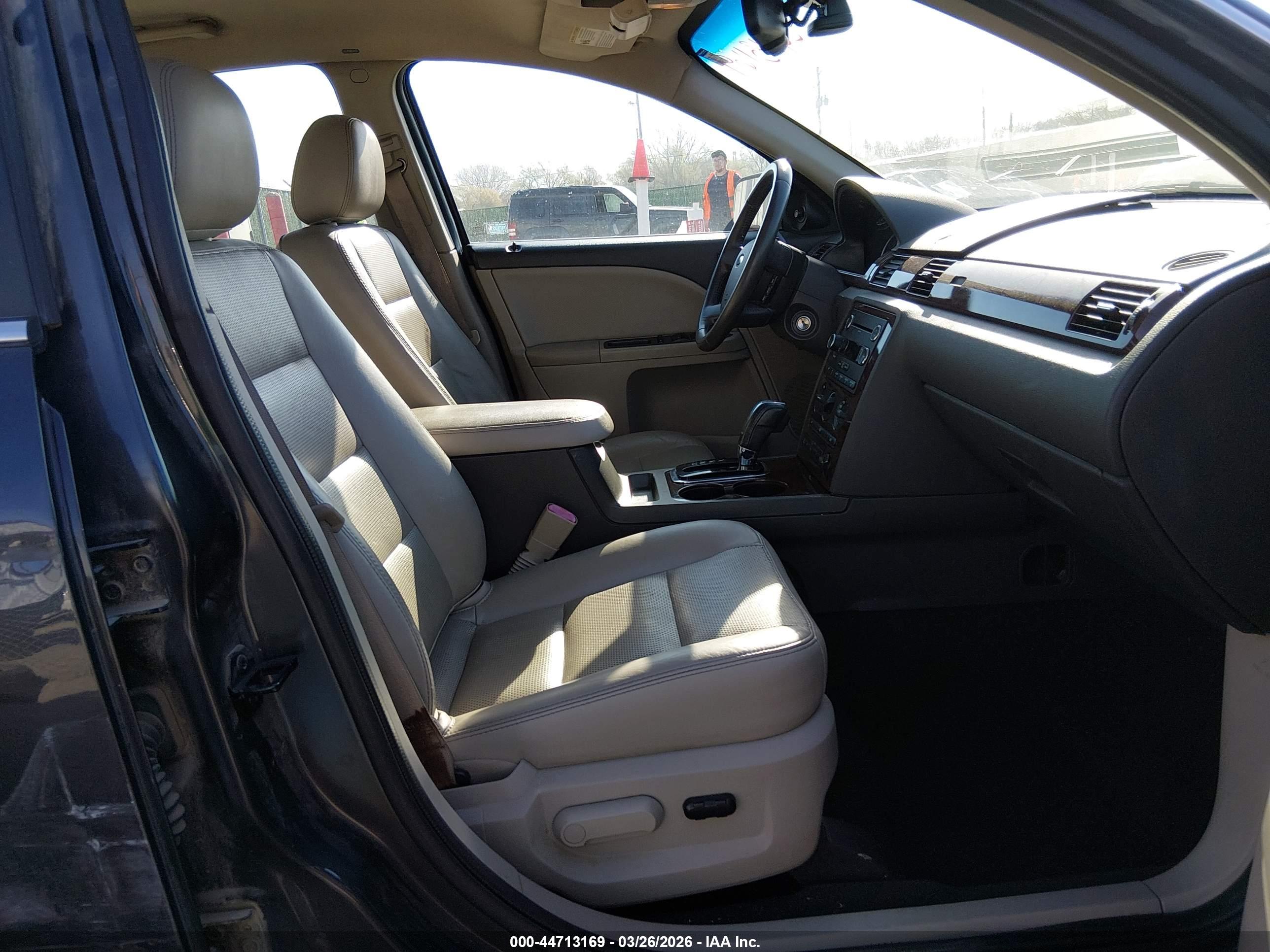 FORD TAURUS image 5