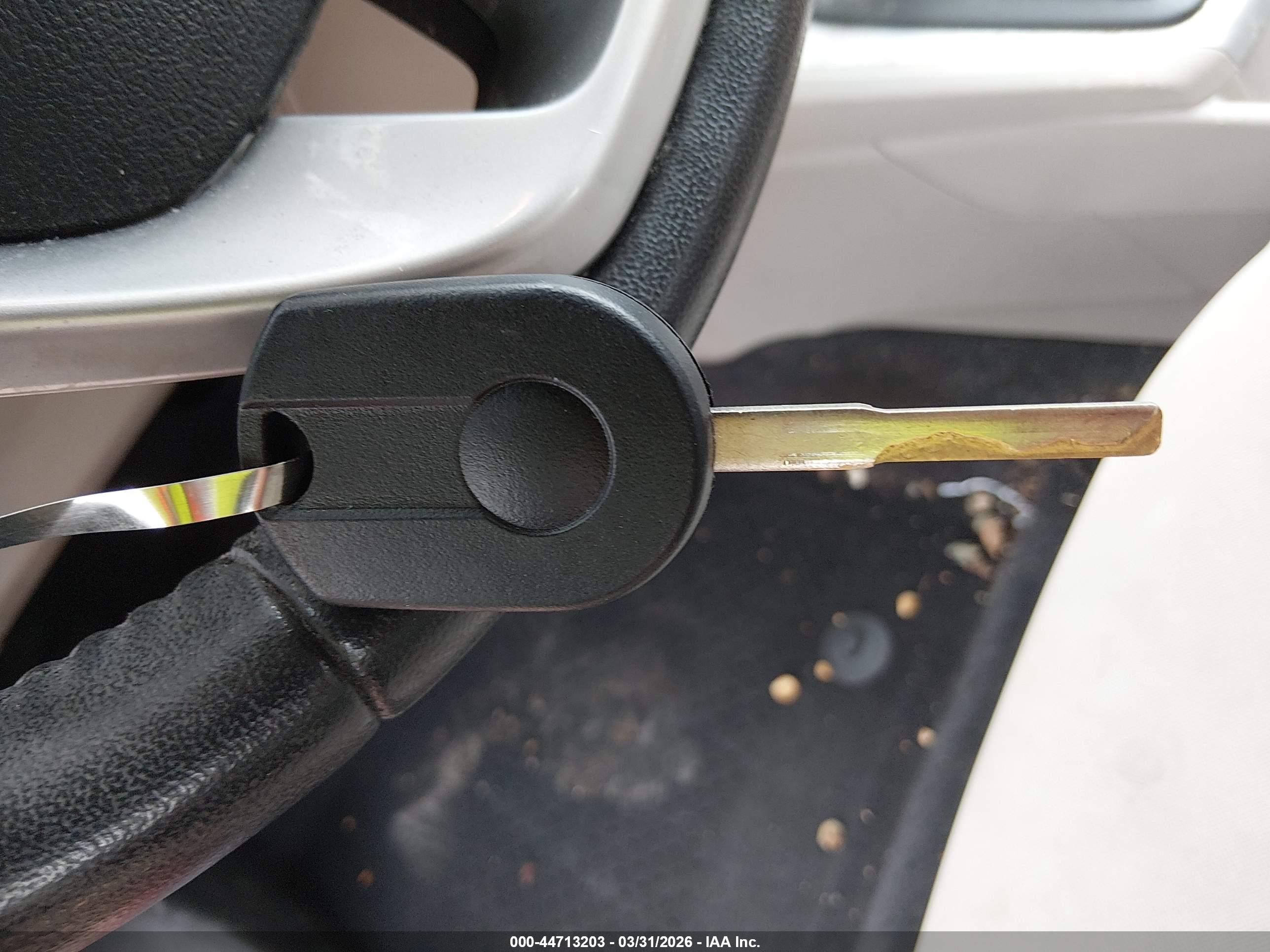 FORD FIESTA image 11