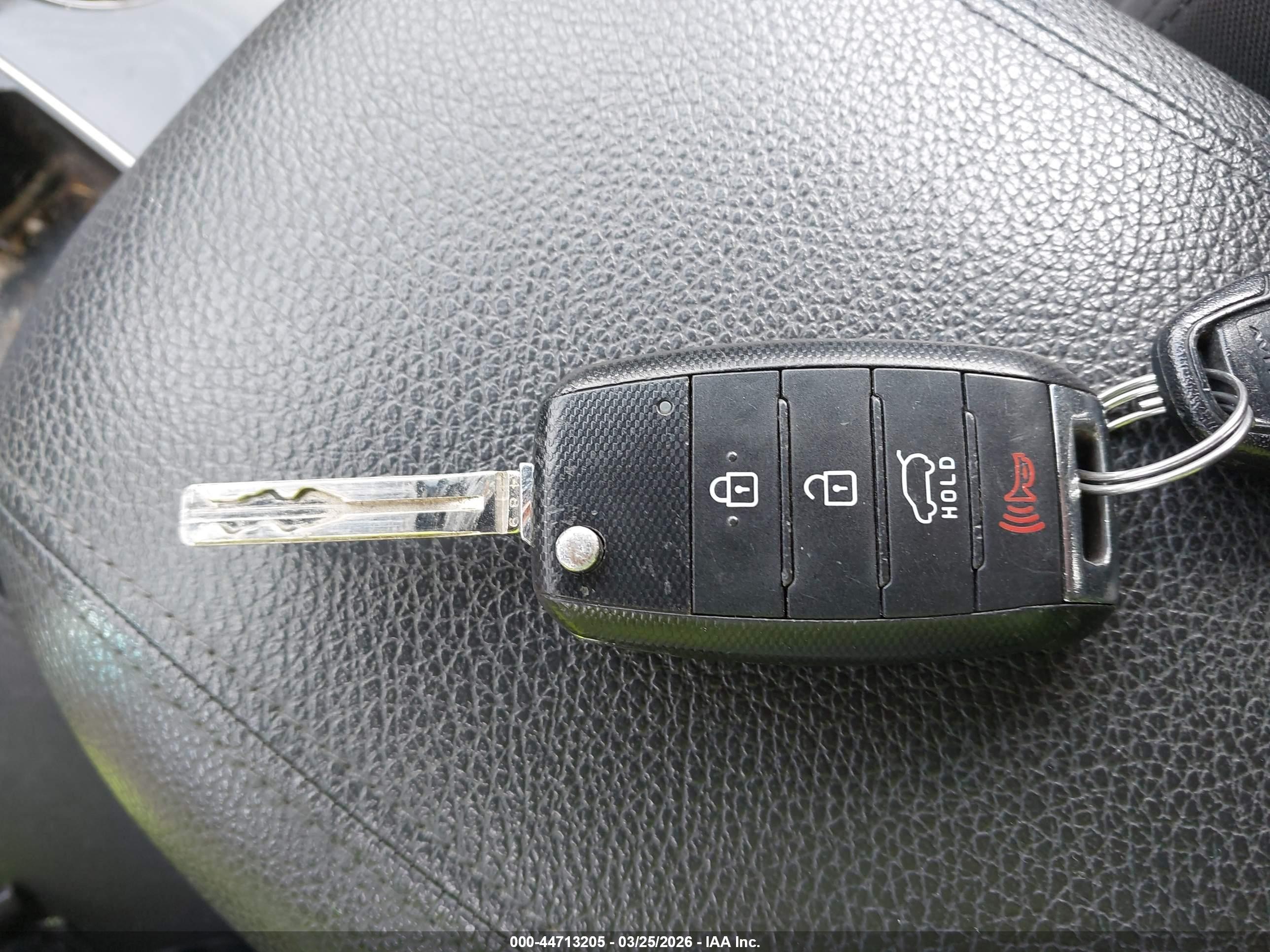 KIA SORENTO image 11