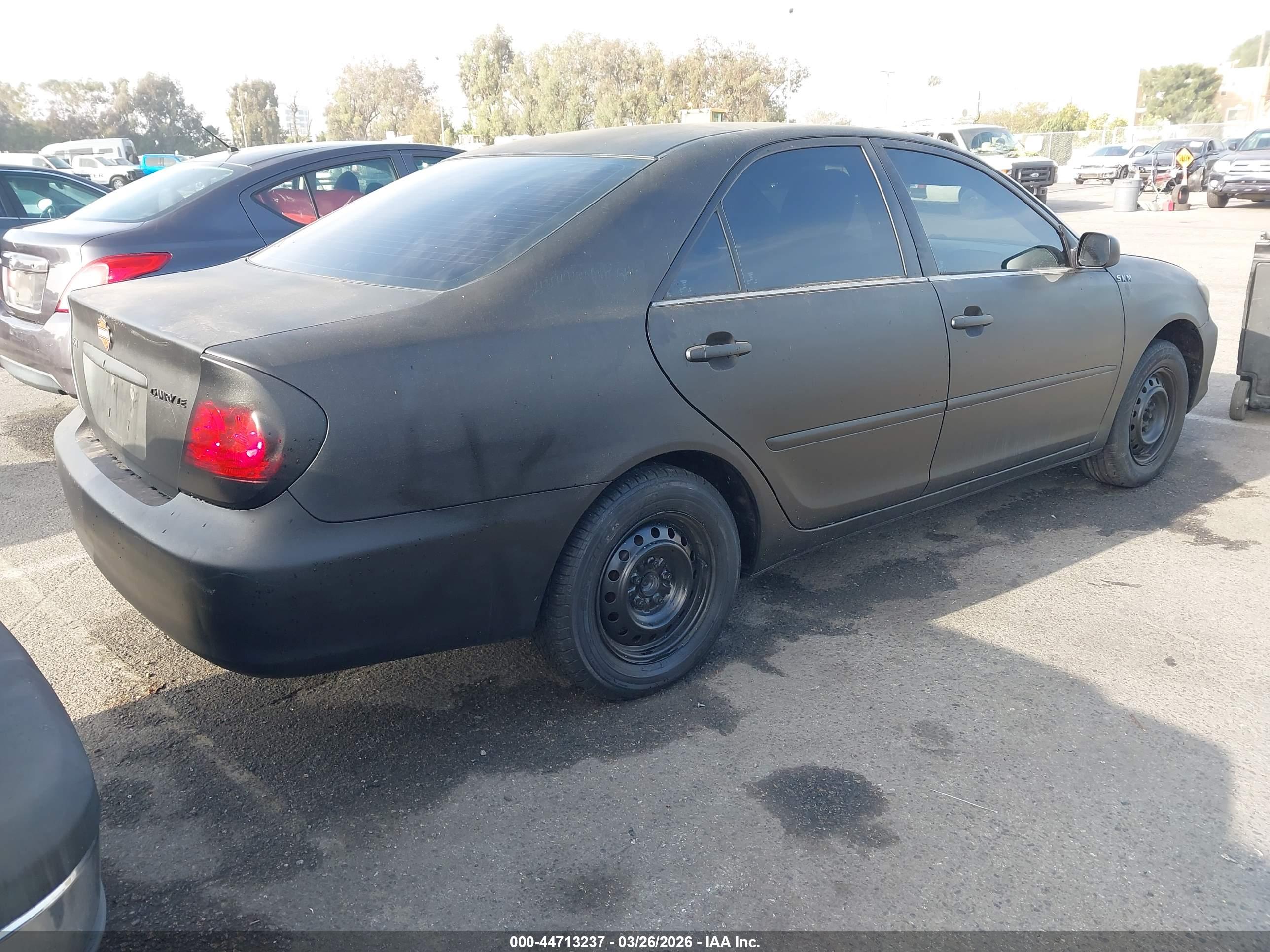 TOYOTA CAMRY image 4