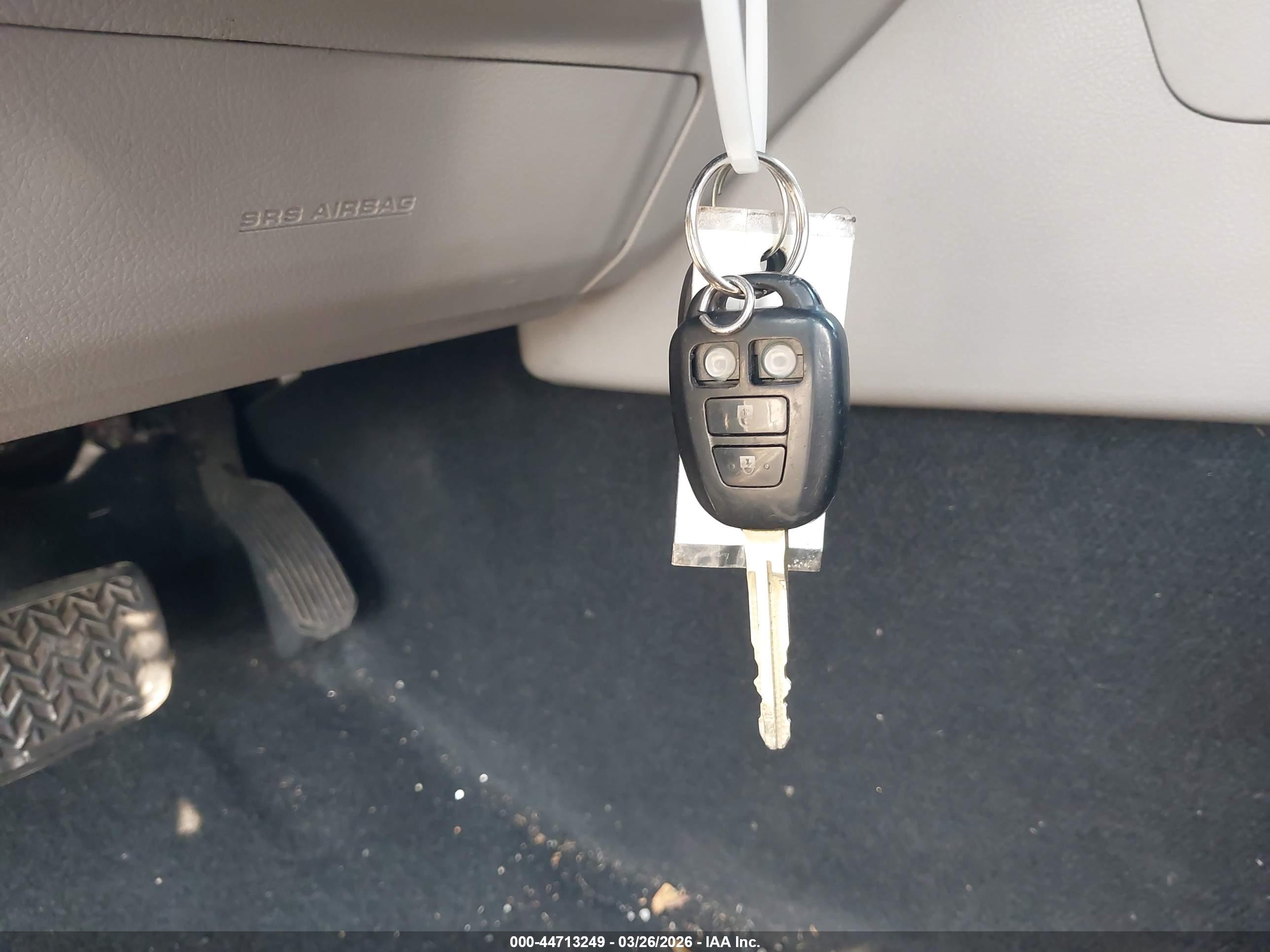 TOYOTA CAMRY image 11