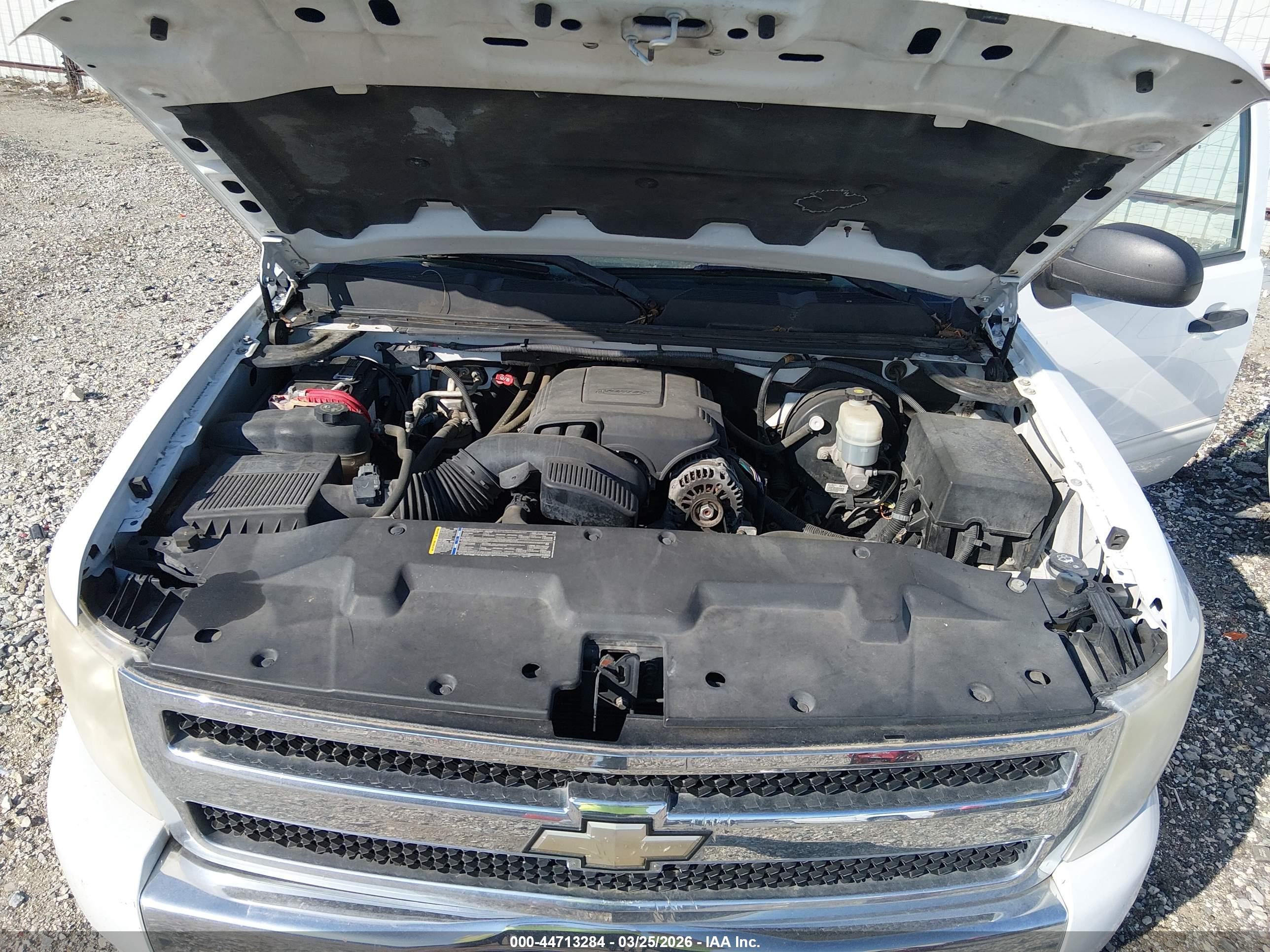 CHEVROLET SILVERADO image 10