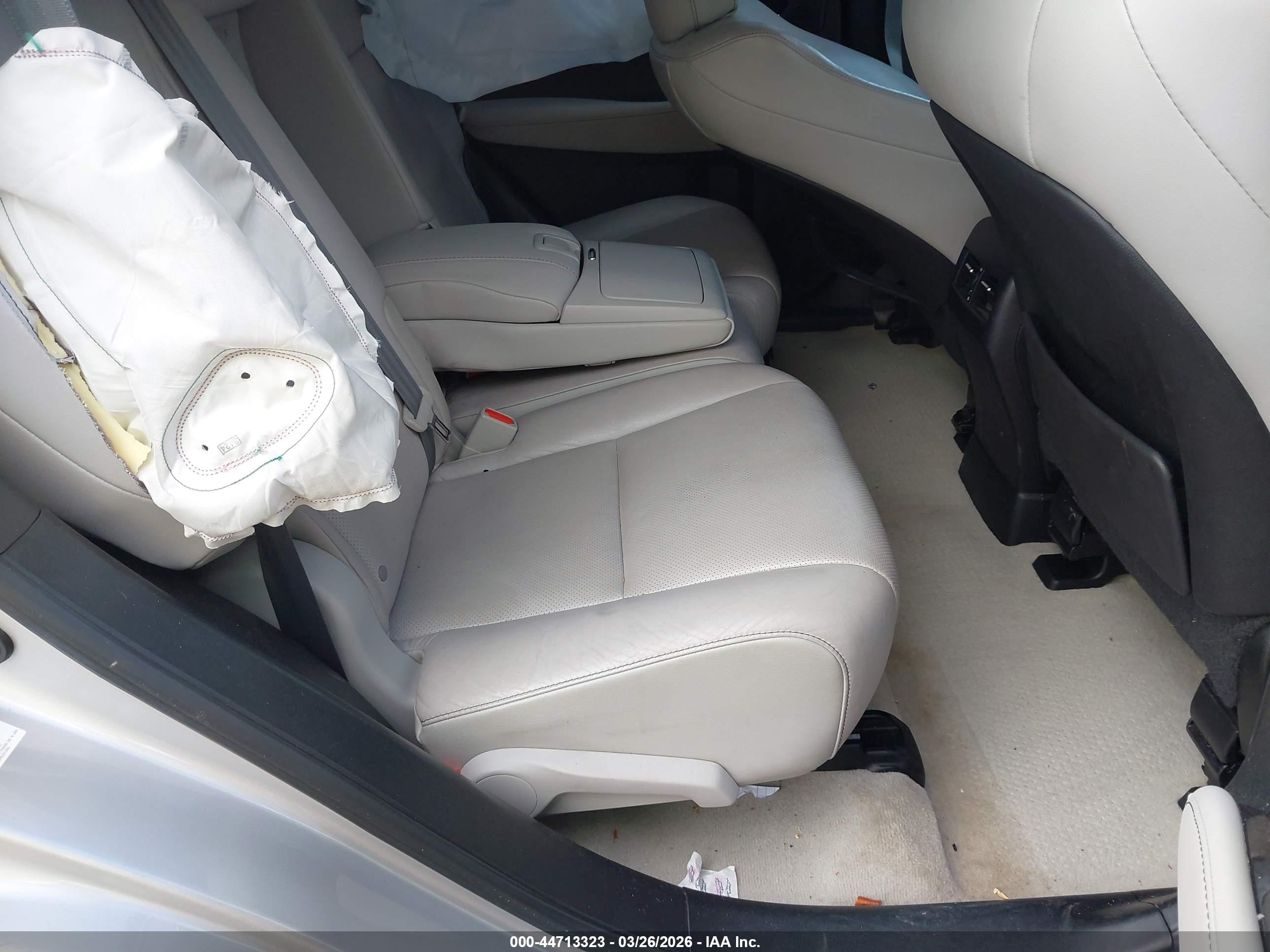 LEXUS RX image 8