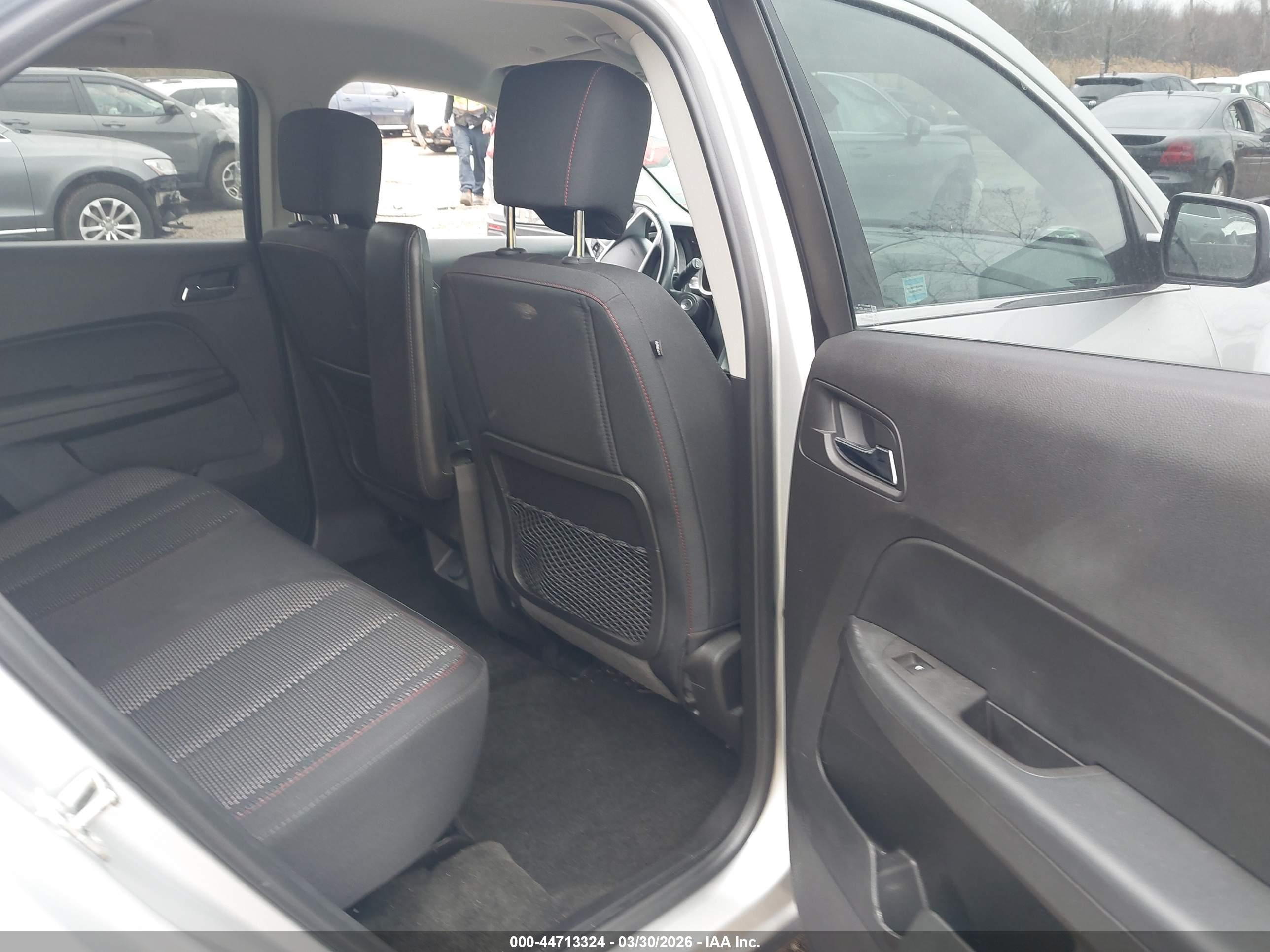 CHEVROLET EQUINOX image 8