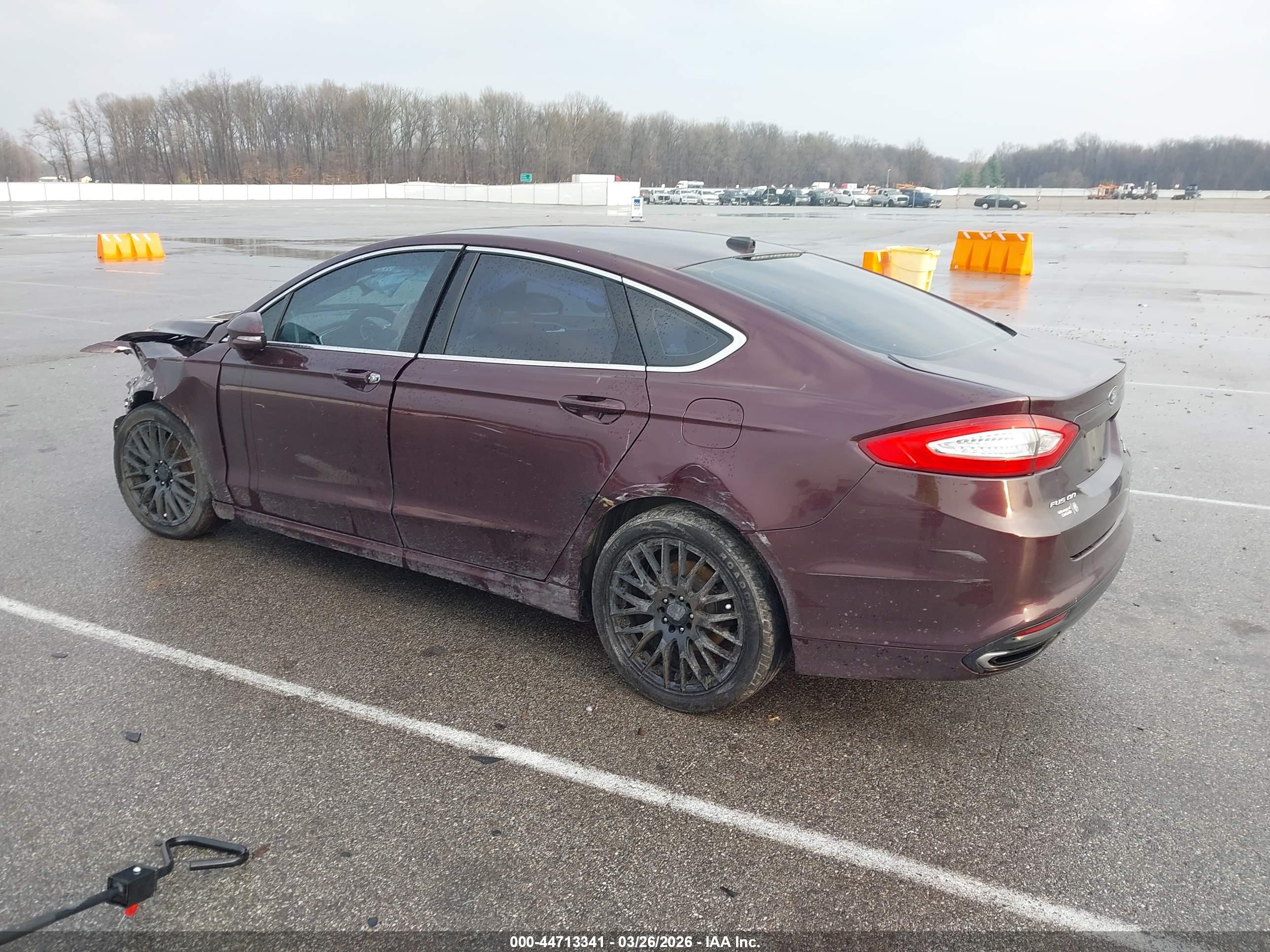 FORD FUSION image 3