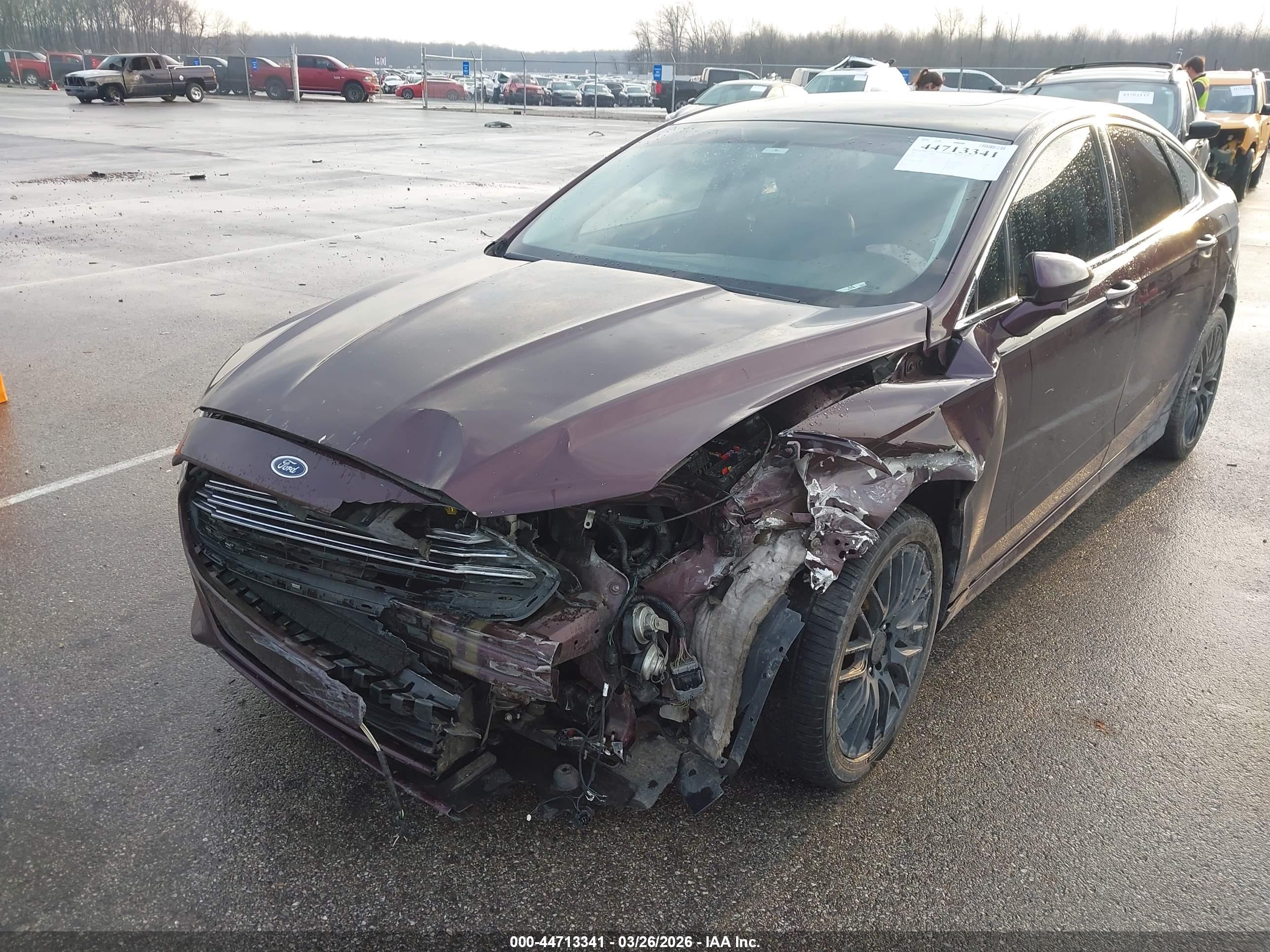 FORD FUSION image 6