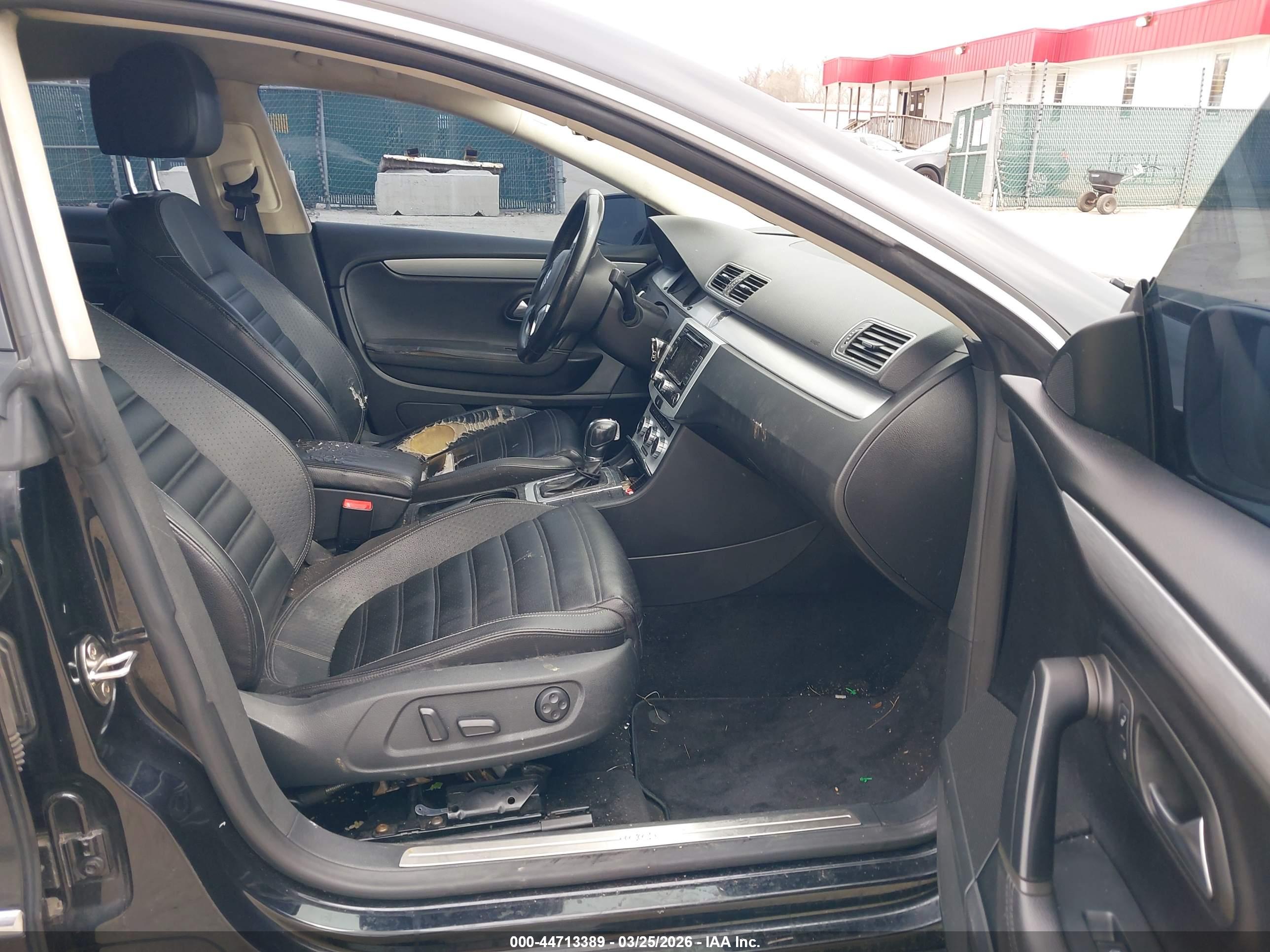 VOLKSWAGEN CC image 5